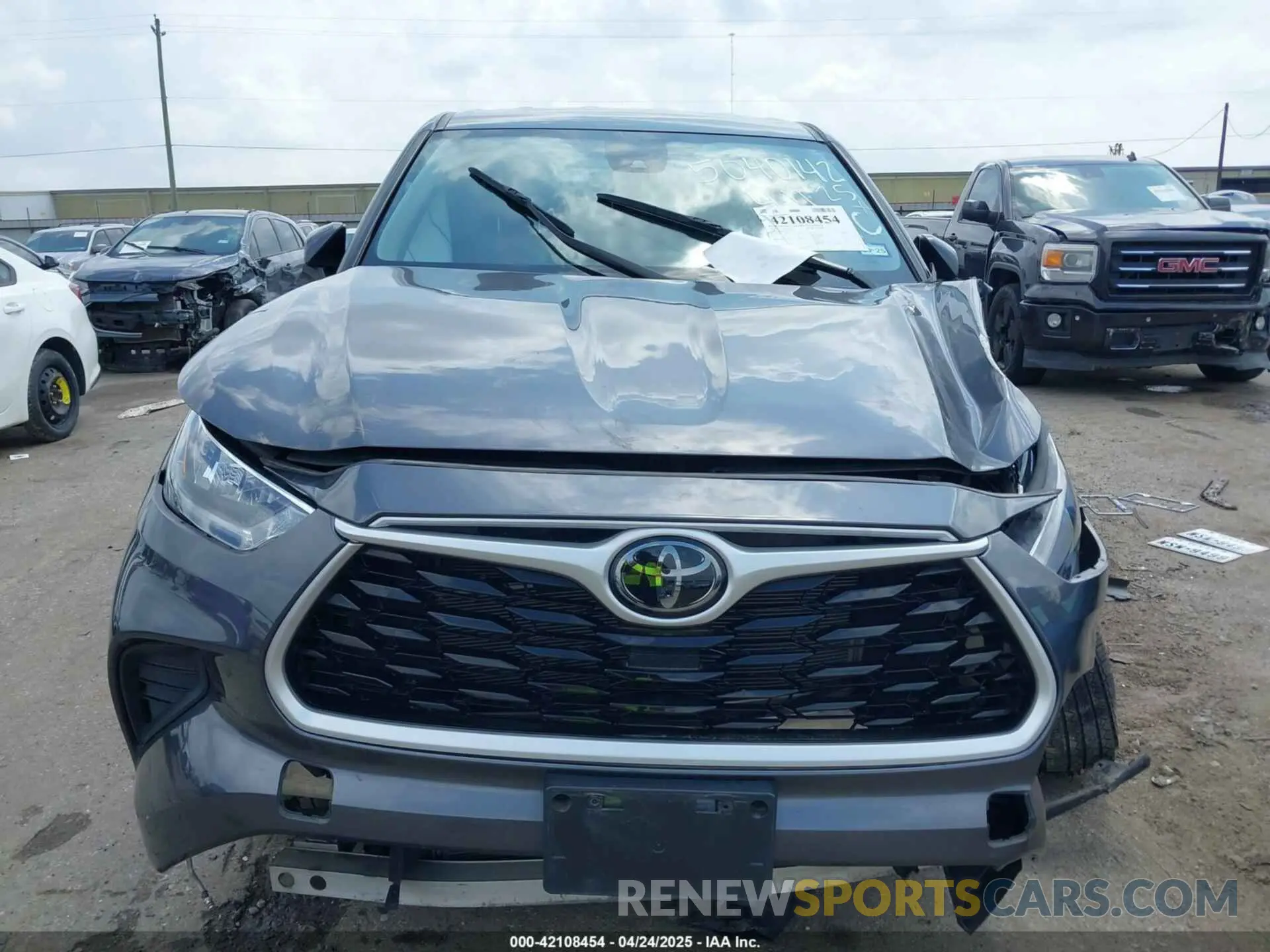 11 Photograph of a damaged car 5TDCZRAH7LS511721 TOYOTA HIGHLANDER 2020
