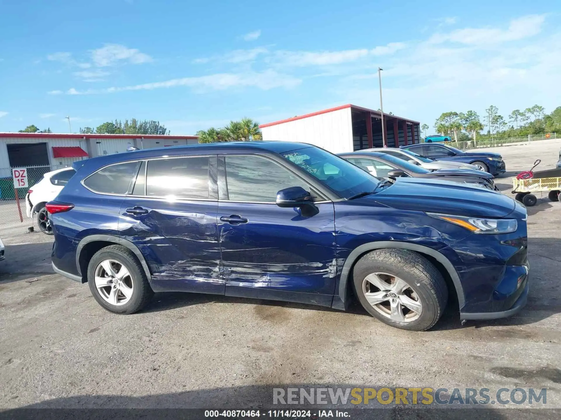 13 Photograph of a damaged car 5TDCZRAH8LS504194 TOYOTA HIGHLANDER 2020