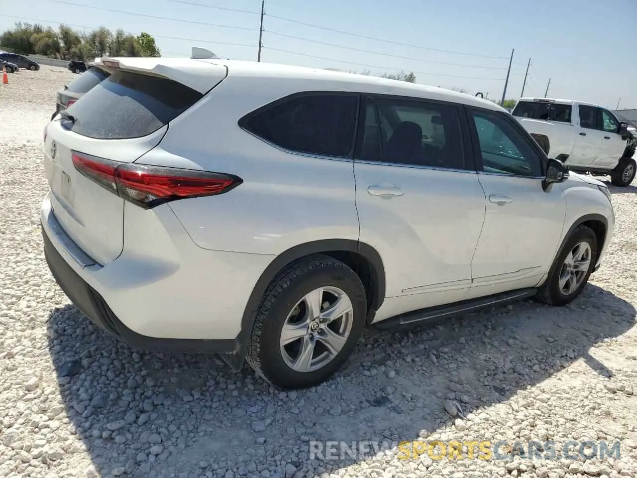 3 Photograph of a damaged car 5TDCZRAH9LS000401 TOYOTA HIGHLANDER 2020
