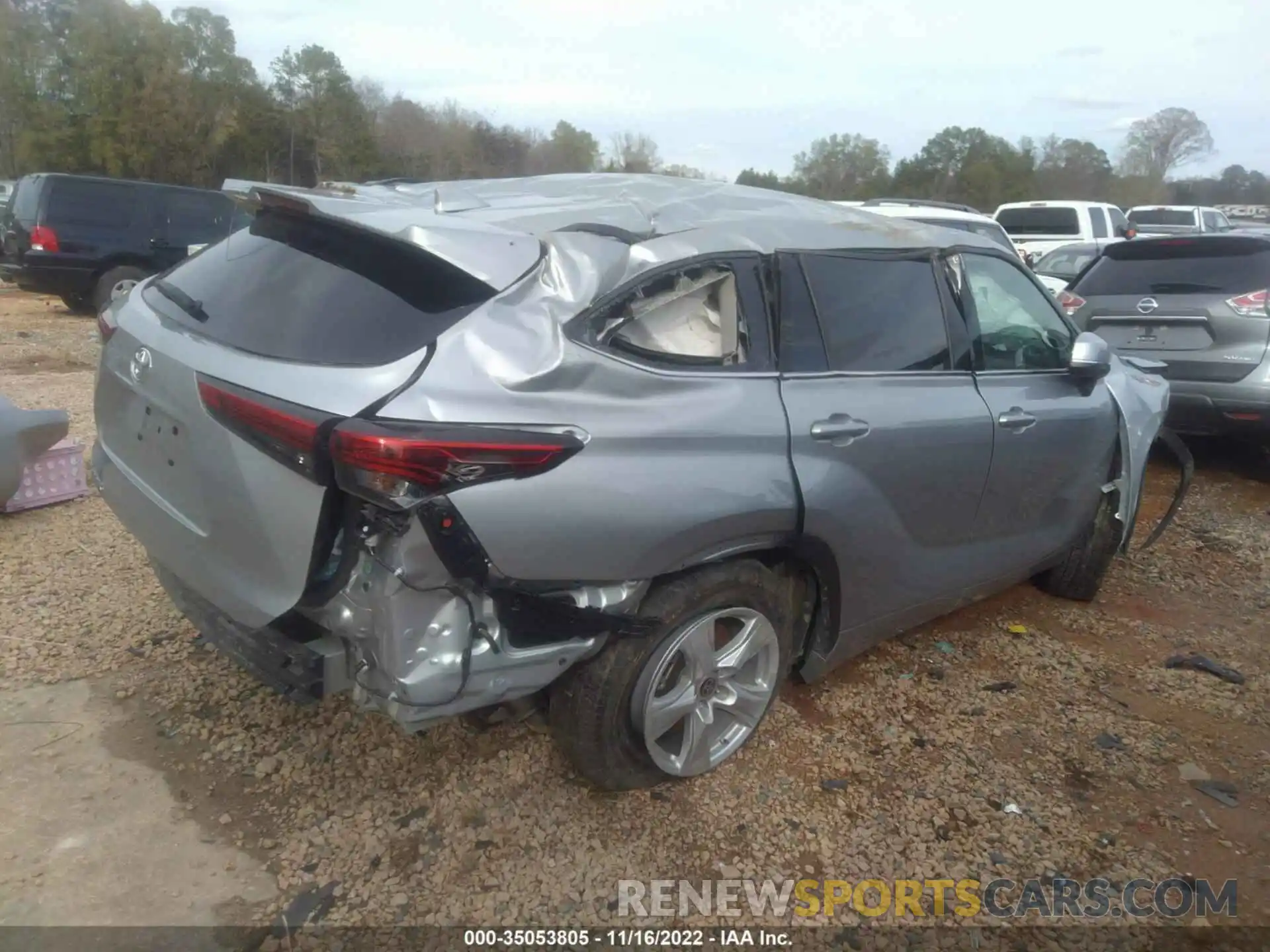 4 Photograph of a damaged car 5TDCZRAH9LS510490 TOYOTA HIGHLANDER 2020