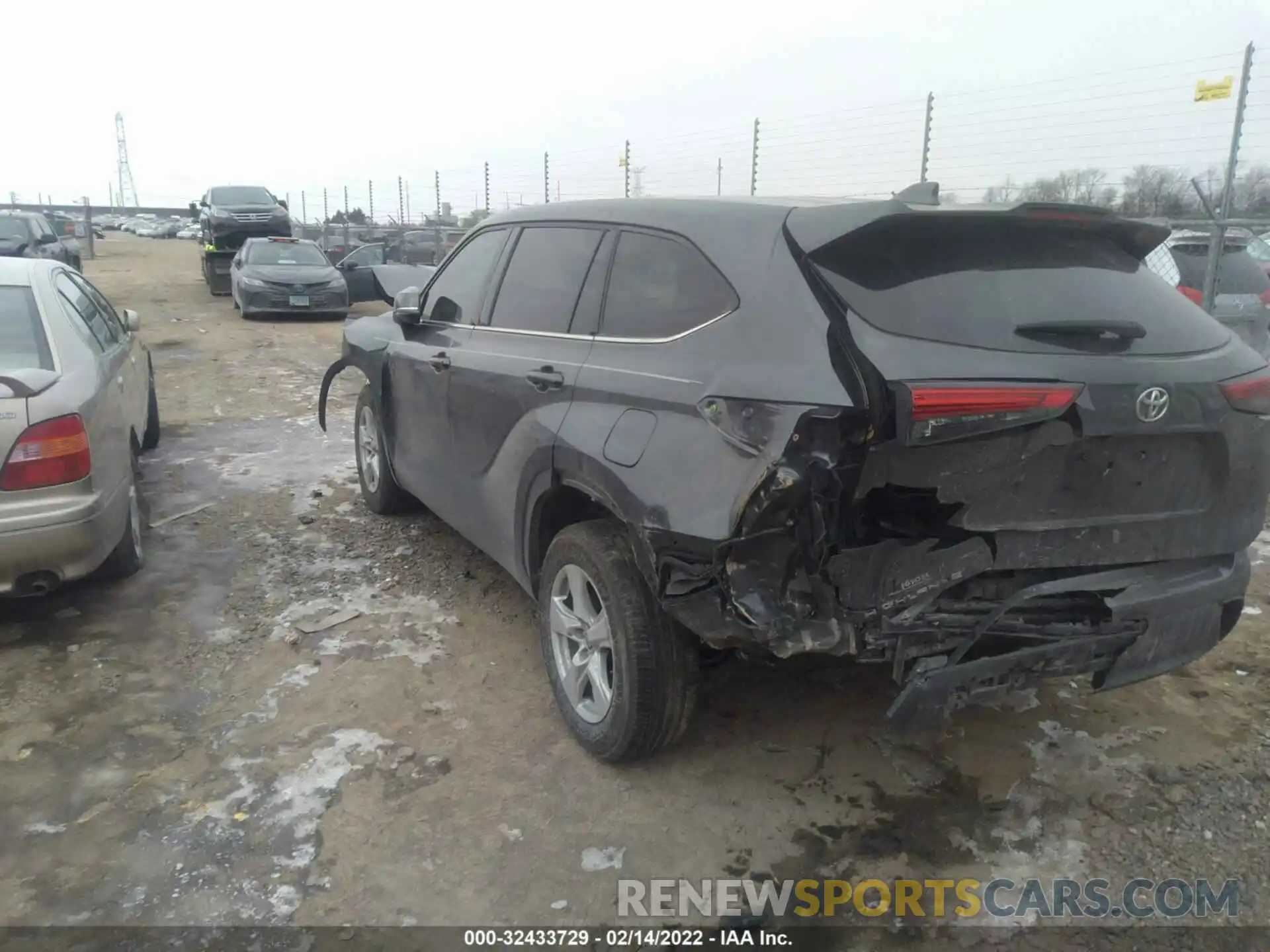 3 Photograph of a damaged car 5TDCZRAHXLS023086 TOYOTA HIGHLANDER 2020