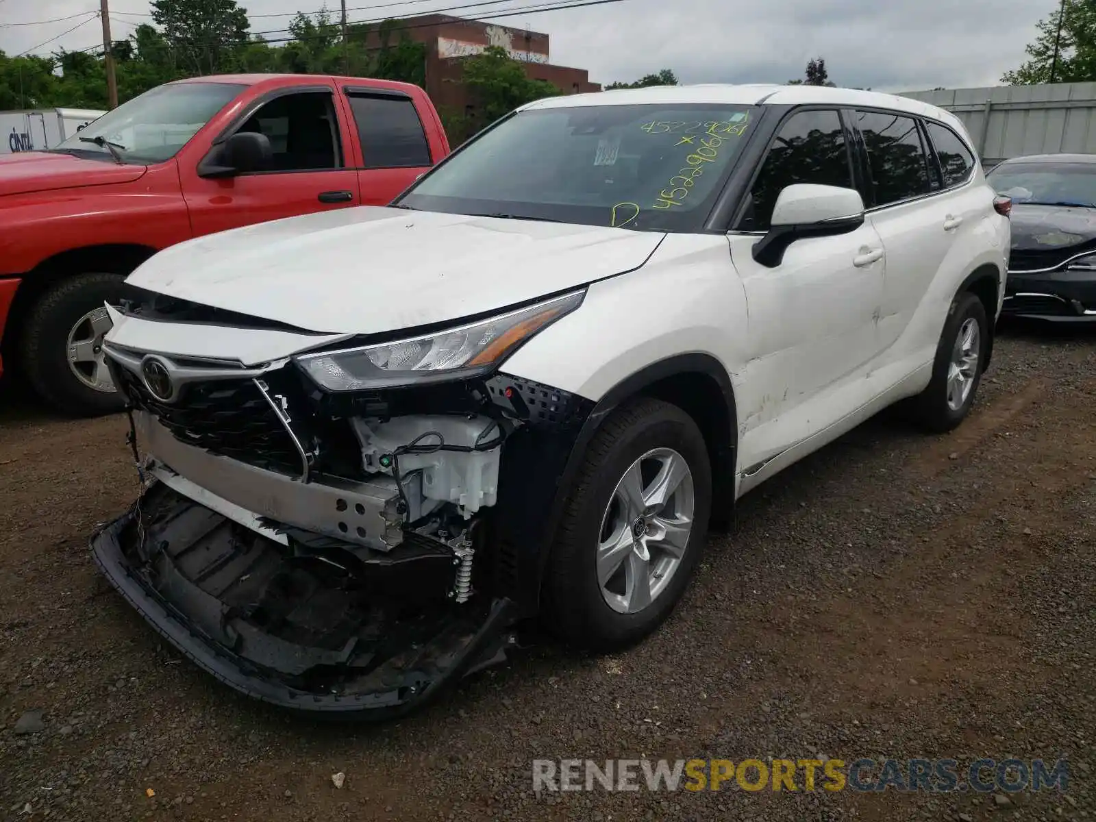 2 Photograph of a damaged car 5TDCZRBH6LS035282 TOYOTA HIGHLANDER 2020