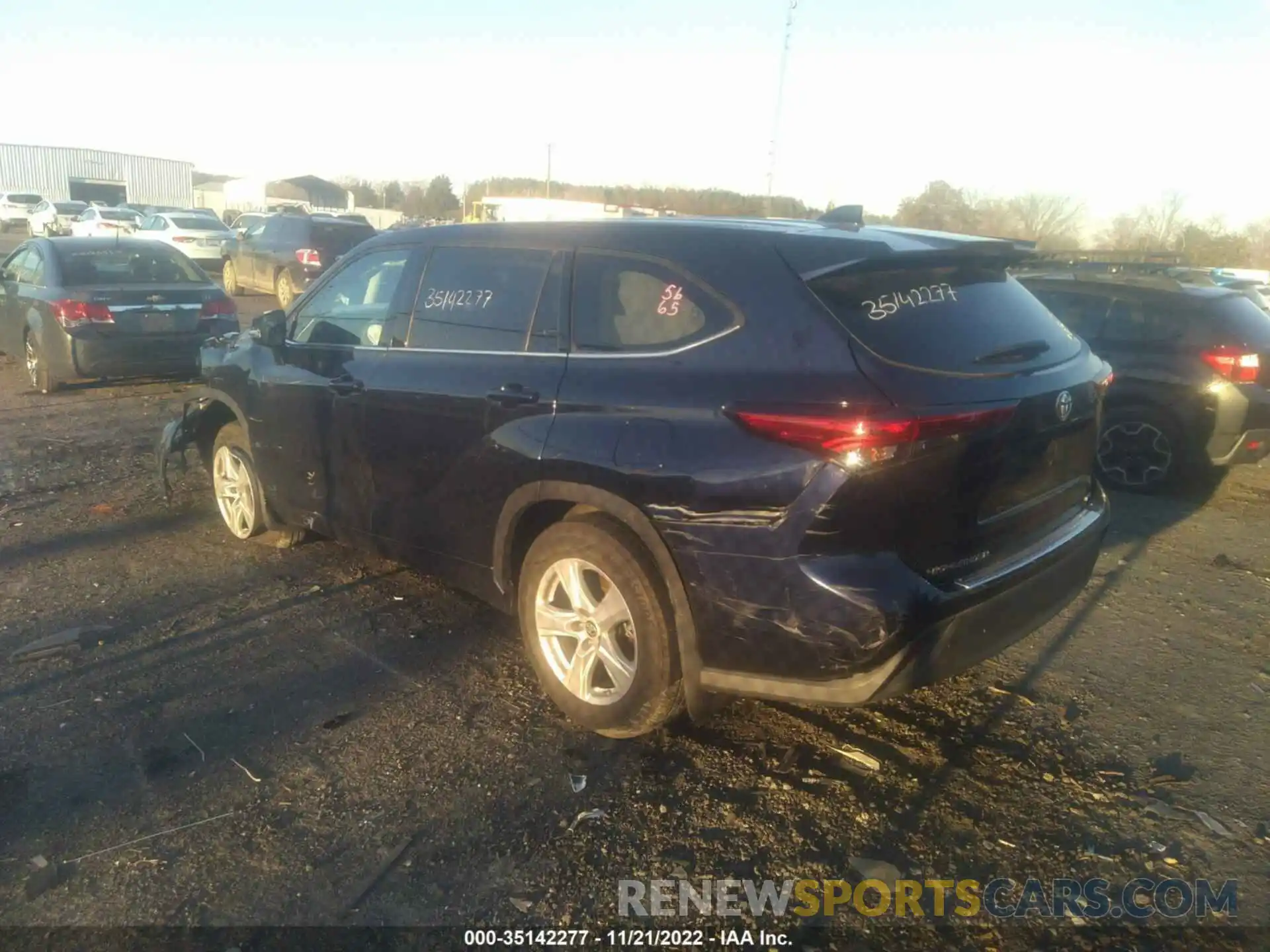 3 Photograph of a damaged car 5TDCZRBH7LS029538 TOYOTA HIGHLANDER 2020