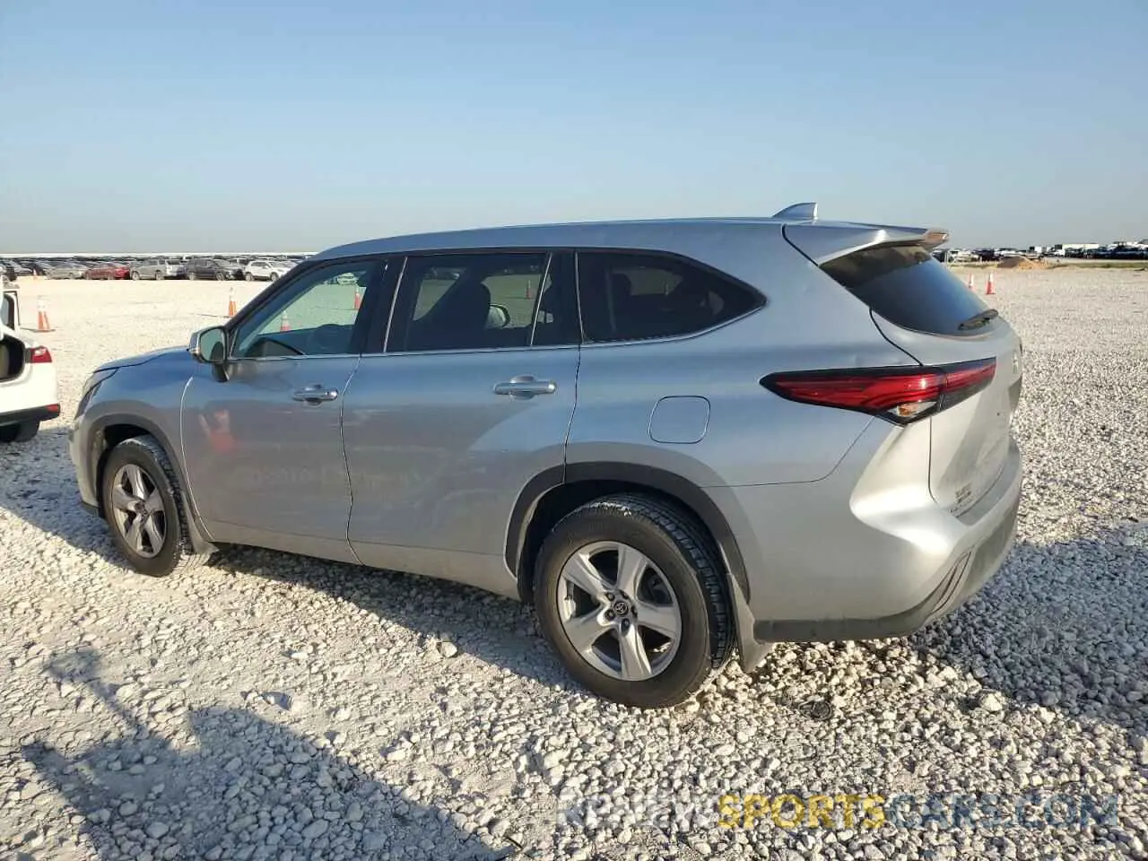 2 Photograph of a damaged car 5TDCZRBH8LS030357 TOYOTA HIGHLANDER 2020