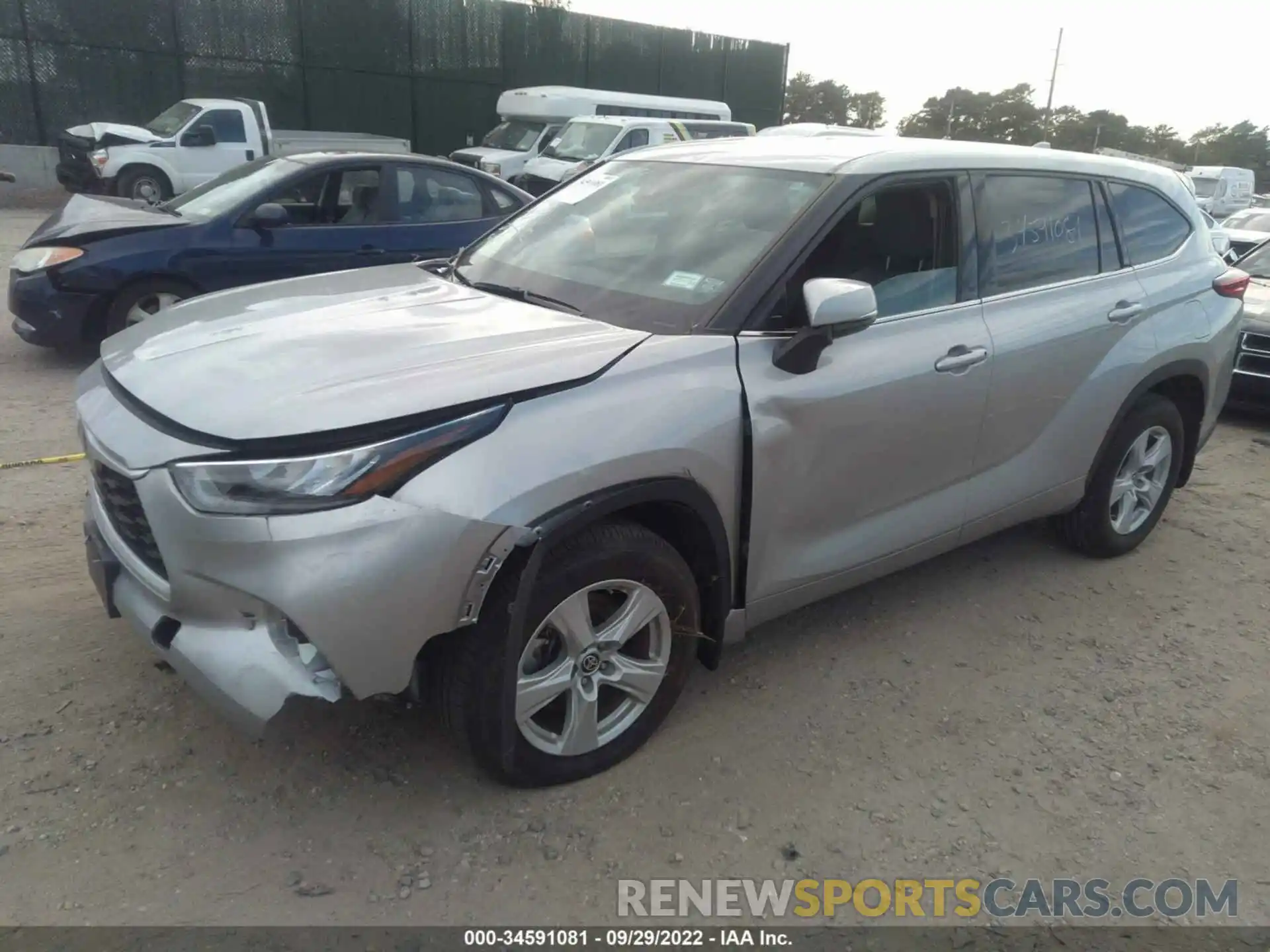 2 Photograph of a damaged car 5TDCZRBH9LS042033 TOYOTA HIGHLANDER 2020