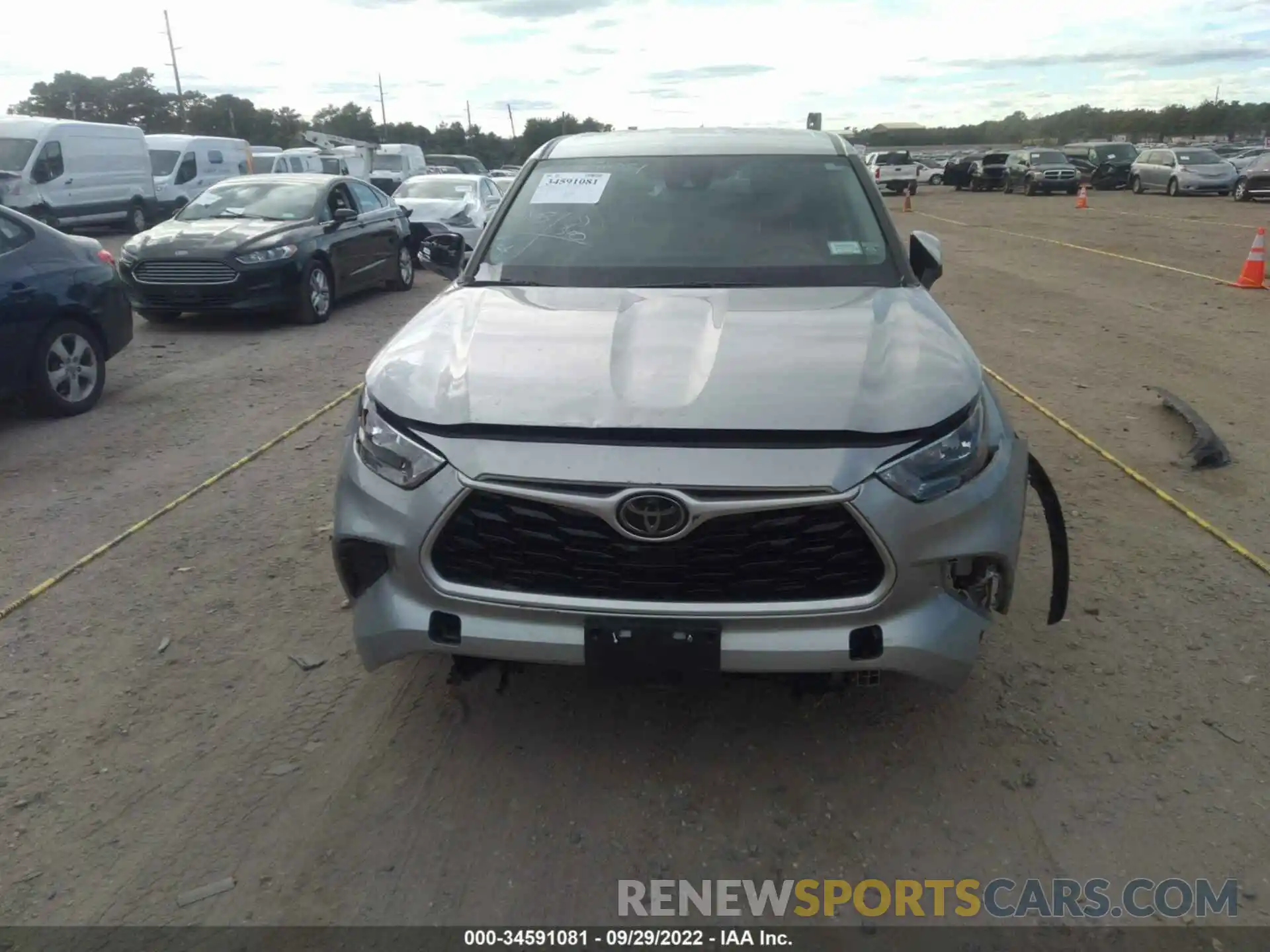 6 Photograph of a damaged car 5TDCZRBH9LS042033 TOYOTA HIGHLANDER 2020