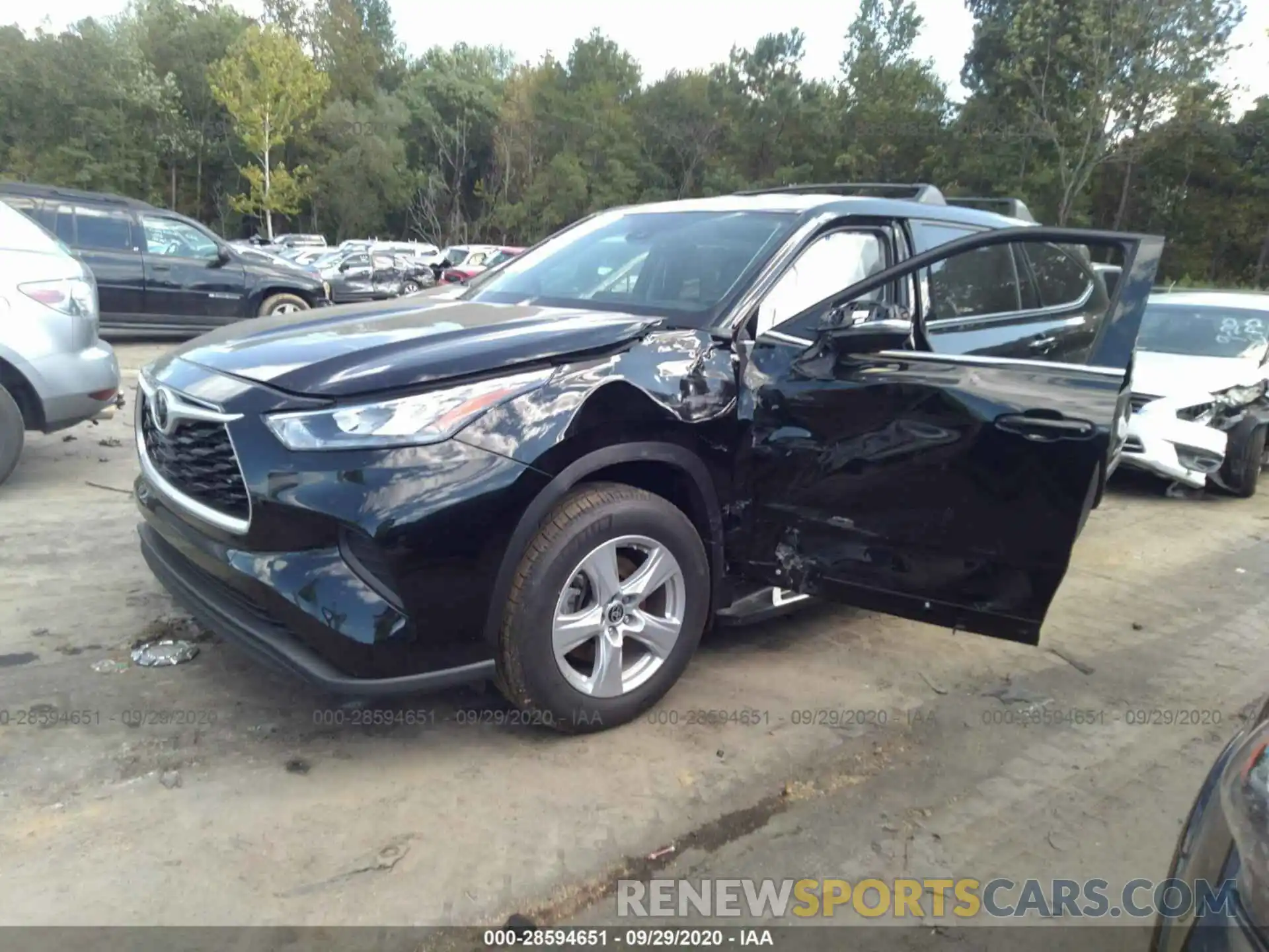 2 Photograph of a damaged car 5TDCZRBH9LS519382 TOYOTA HIGHLANDER 2020