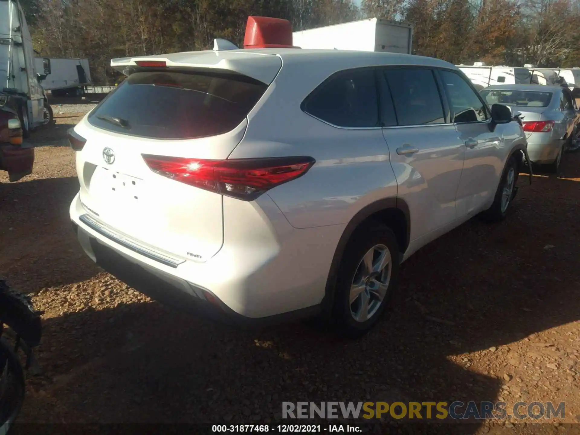 4 Photograph of a damaged car 5TDCZRBHXLS512649 TOYOTA HIGHLANDER 2020