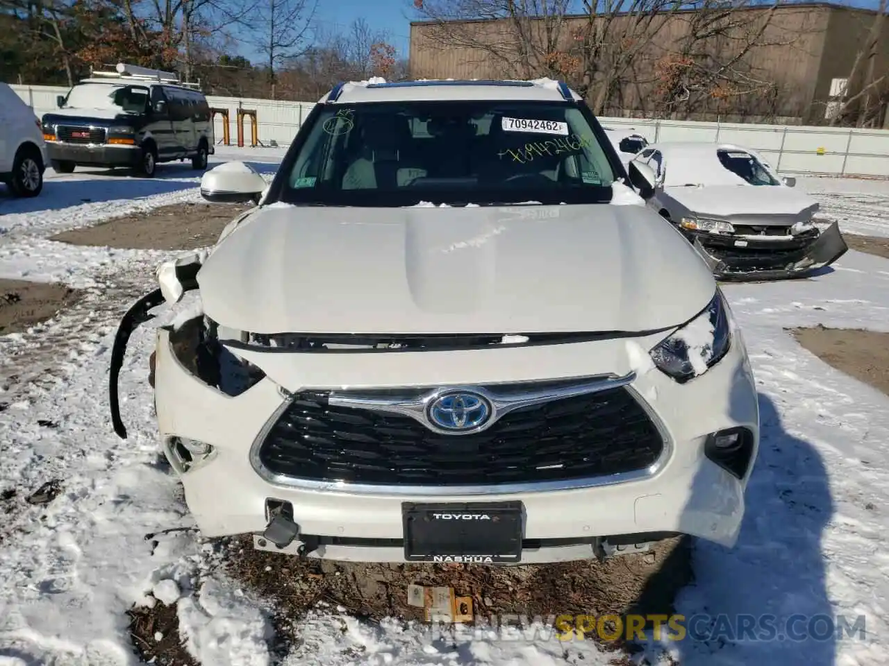 5 Photograph of a damaged car 5TDDBRCH1LS000530 TOYOTA HIGHLANDER 2020