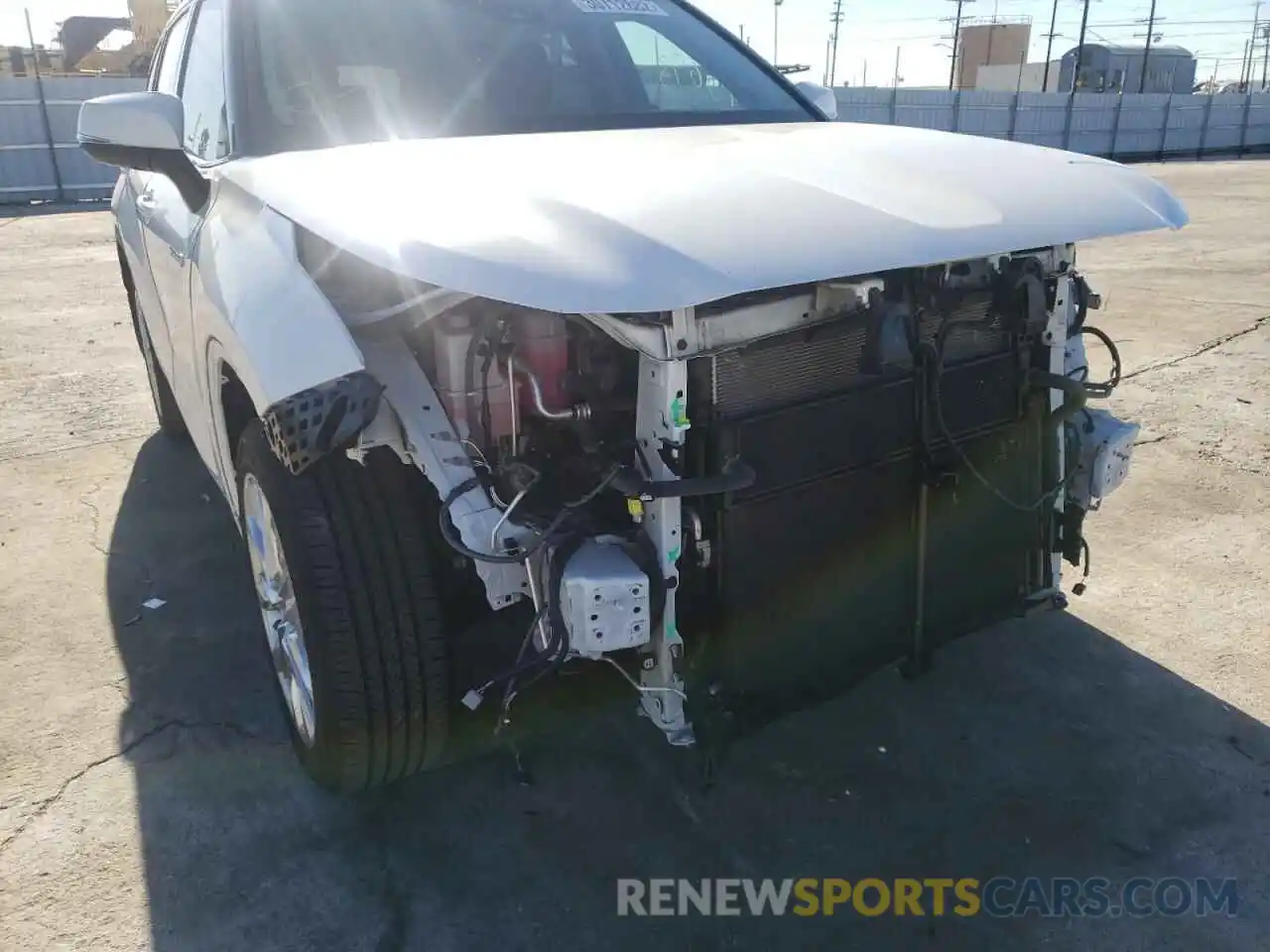 9 Photograph of a damaged car 5TDDBRCH6LS004671 TOYOTA HIGHLANDER 2020