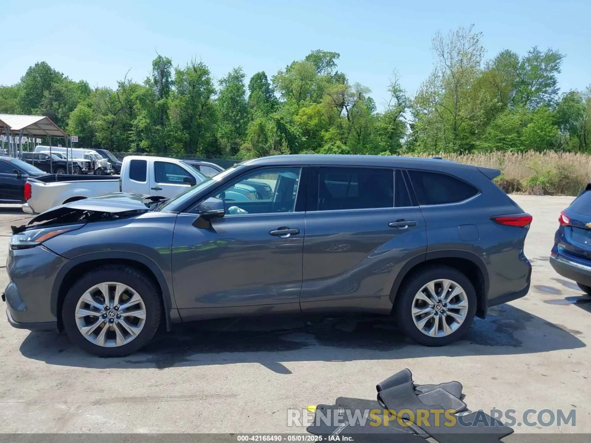 14 Photograph of a damaged car 5TDDZRBH0LS012651 TOYOTA HIGHLANDER 2020