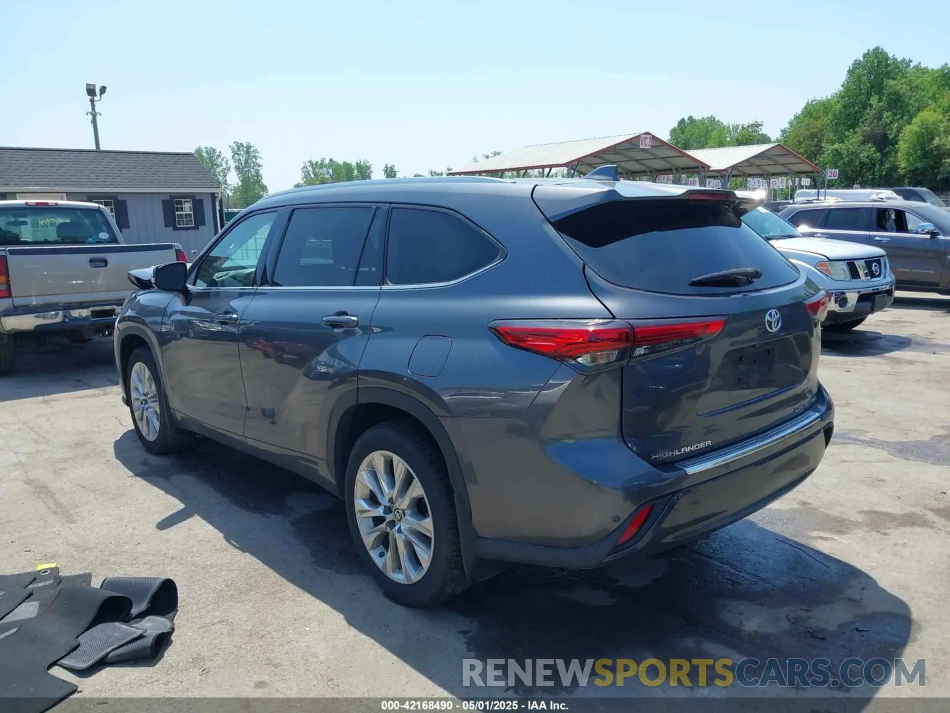 3 Photograph of a damaged car 5TDDZRBH0LS012651 TOYOTA HIGHLANDER 2020