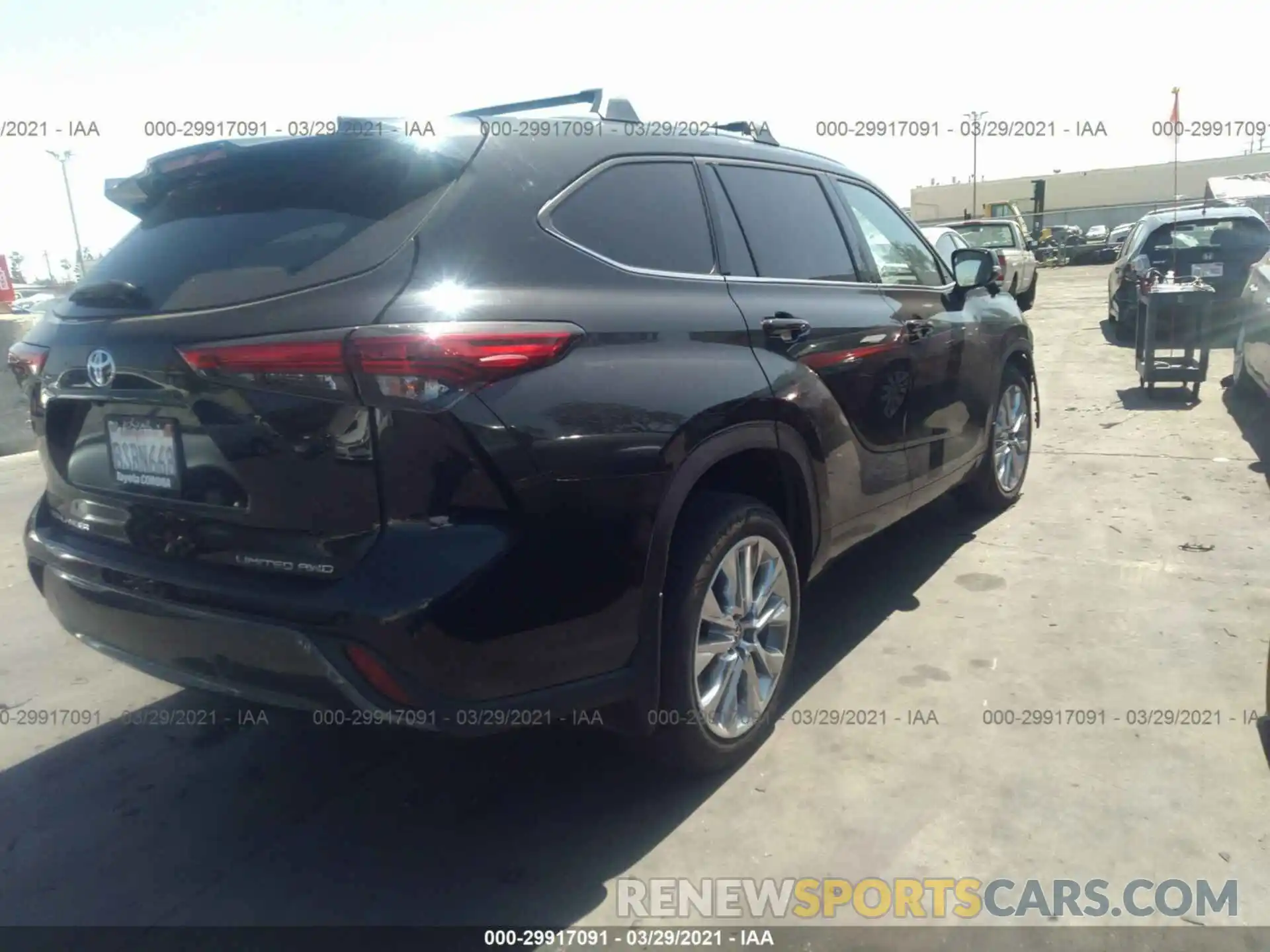 4 Photograph of a damaged car 5TDDZRBH0LS036061 TOYOTA HIGHLANDER 2020