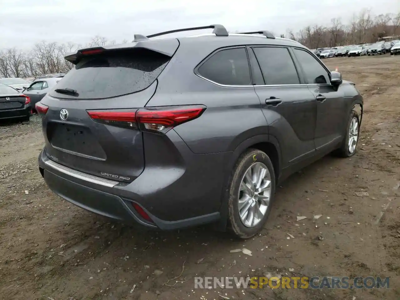 4 Photograph of a damaged car 5TDDZRBH1LS016823 TOYOTA HIGHLANDER 2020