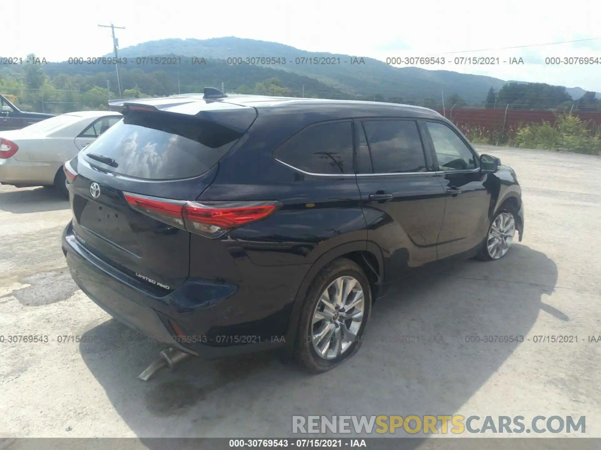 4 Photograph of a damaged car 5TDDZRBH1LS026087 TOYOTA HIGHLANDER 2020