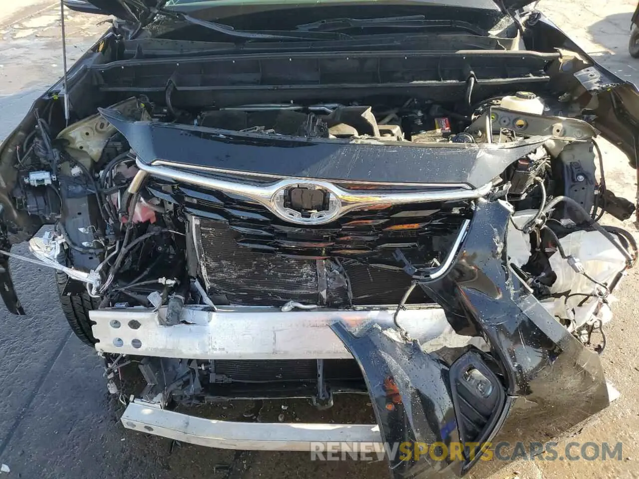 12 Photograph of a damaged car 5TDDZRBH1LS055833 TOYOTA HIGHLANDER 2020