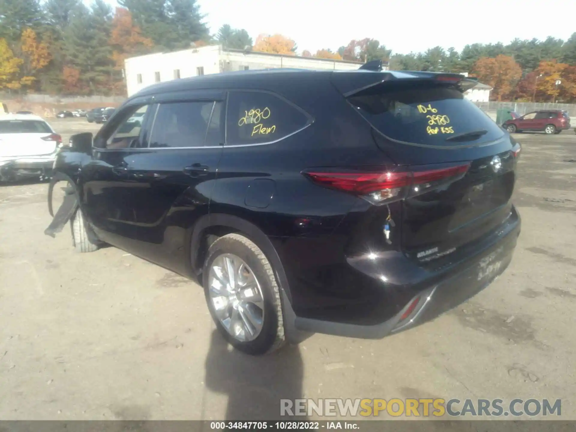 3 Photograph of a damaged car 5TDDZRBH1LS056139 TOYOTA HIGHLANDER 2020