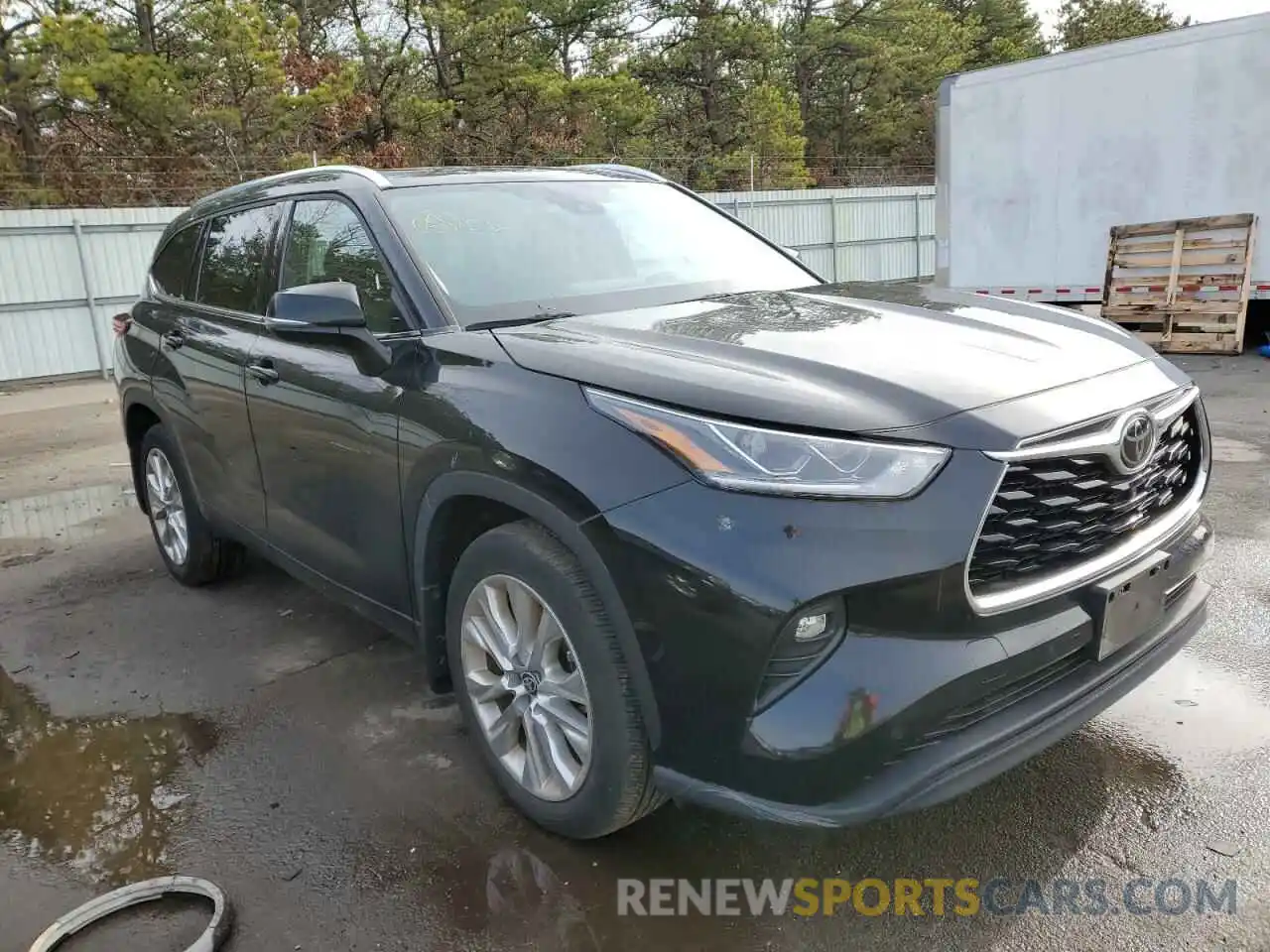 4 Photograph of a damaged car 5TDDZRBH2LS014305 TOYOTA HIGHLANDER 2020