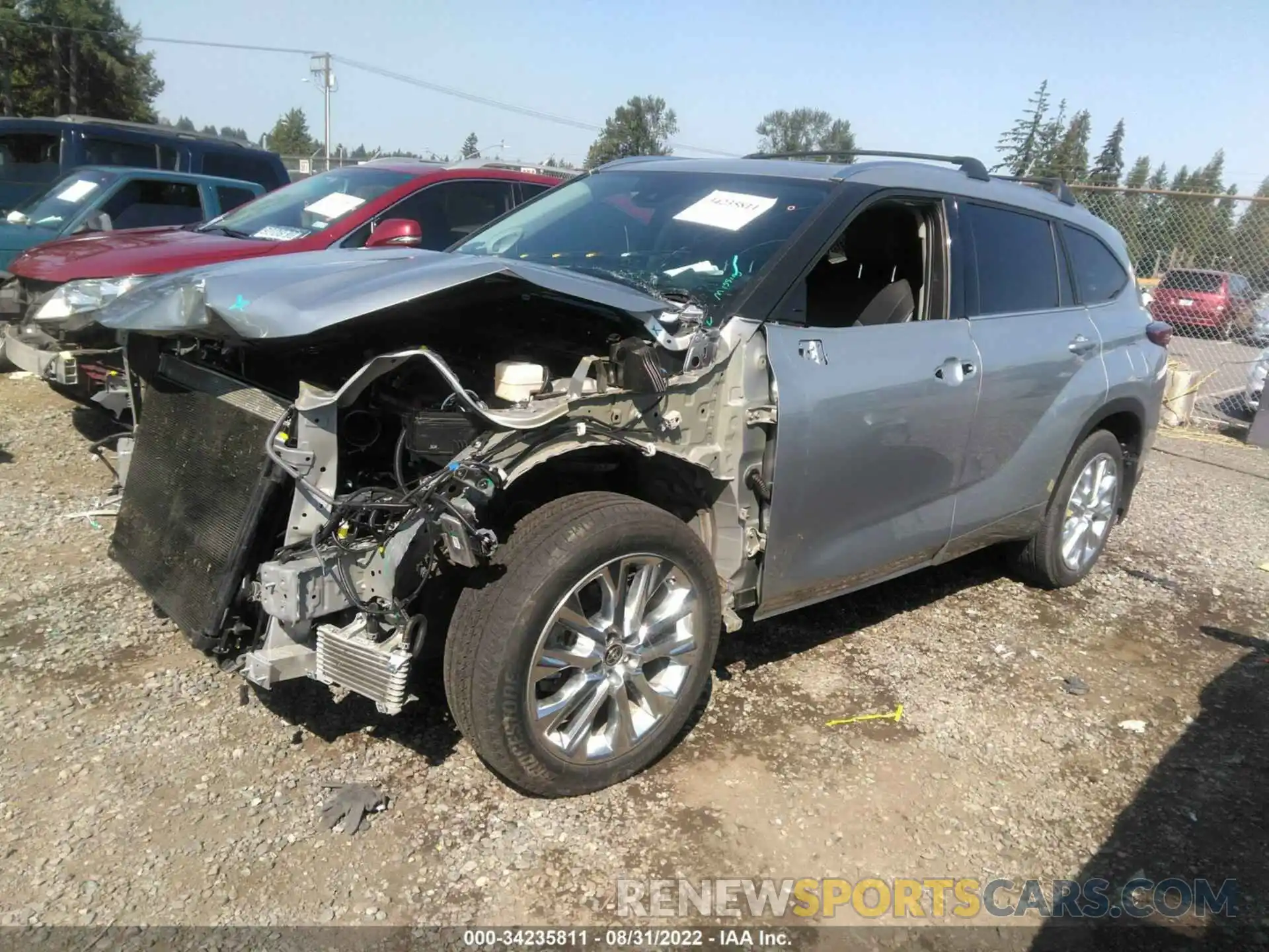 2 Photograph of a damaged car 5TDDZRBH3LS019822 TOYOTA HIGHLANDER 2020