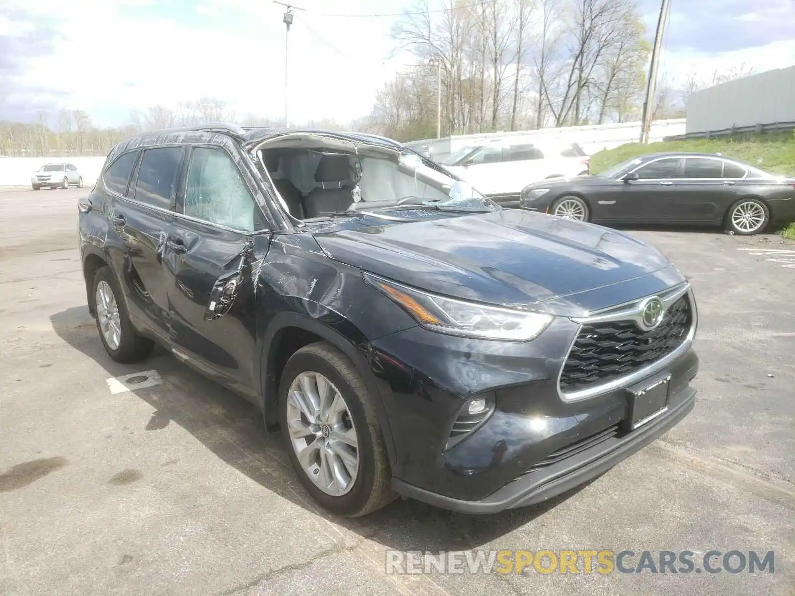 1 Photograph of a damaged car 5TDDZRBH4LS017576 TOYOTA HIGHLANDER 2020