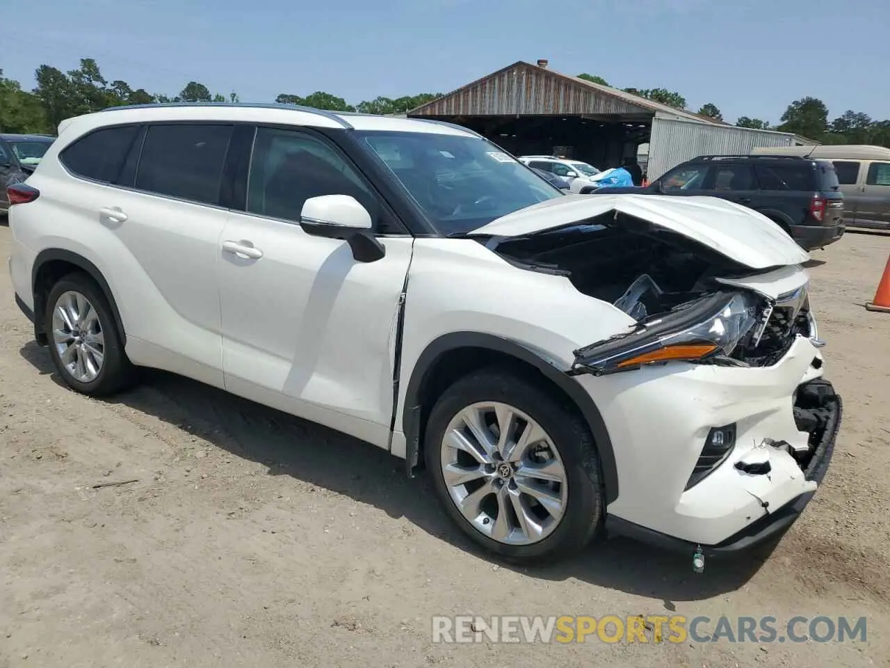 4 Photograph of a damaged car 5TDDZRBH5LS023273 TOYOTA HIGHLANDER 2020