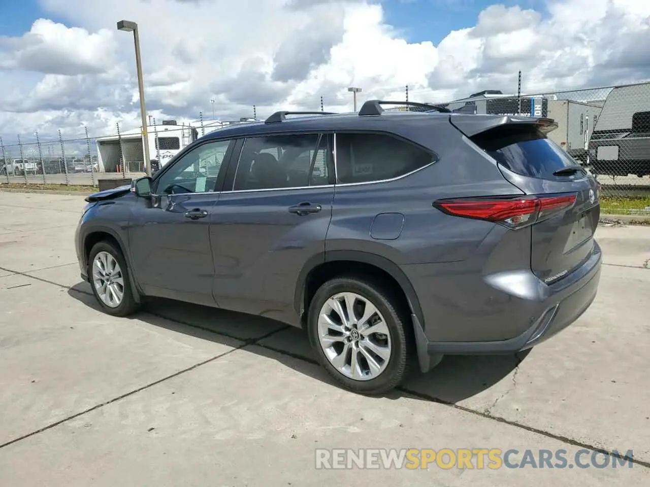 2 Photograph of a damaged car 5TDDZRBH5LS023452 TOYOTA HIGHLANDER 2020