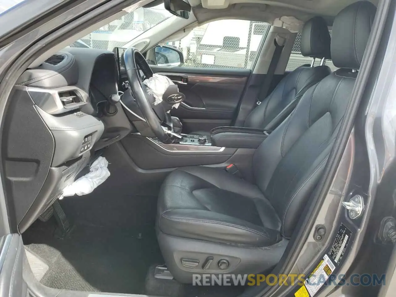 7 Photograph of a damaged car 5TDDZRBH5LS023452 TOYOTA HIGHLANDER 2020