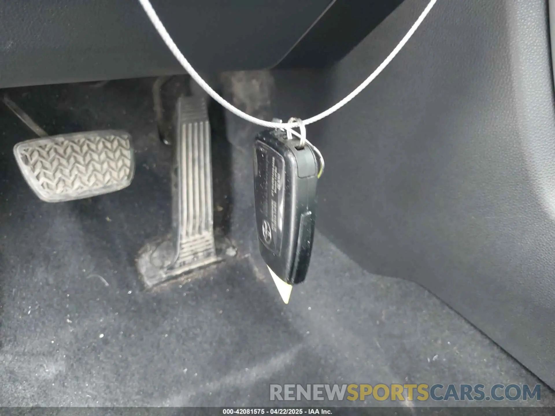 11 Photograph of a damaged car 5TDDZRBH5LS046617 TOYOTA HIGHLANDER 2020