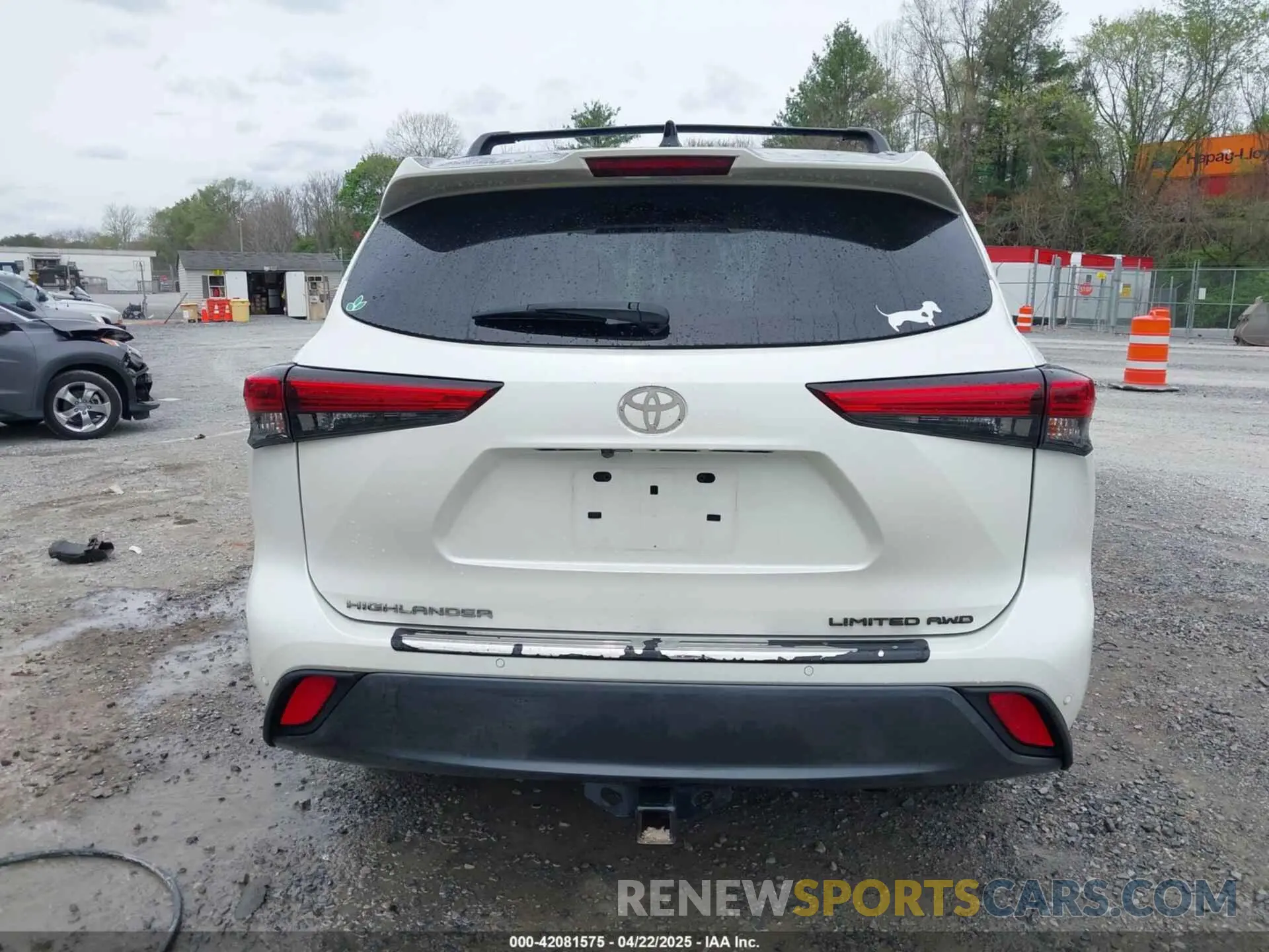 16 Photograph of a damaged car 5TDDZRBH5LS046617 TOYOTA HIGHLANDER 2020