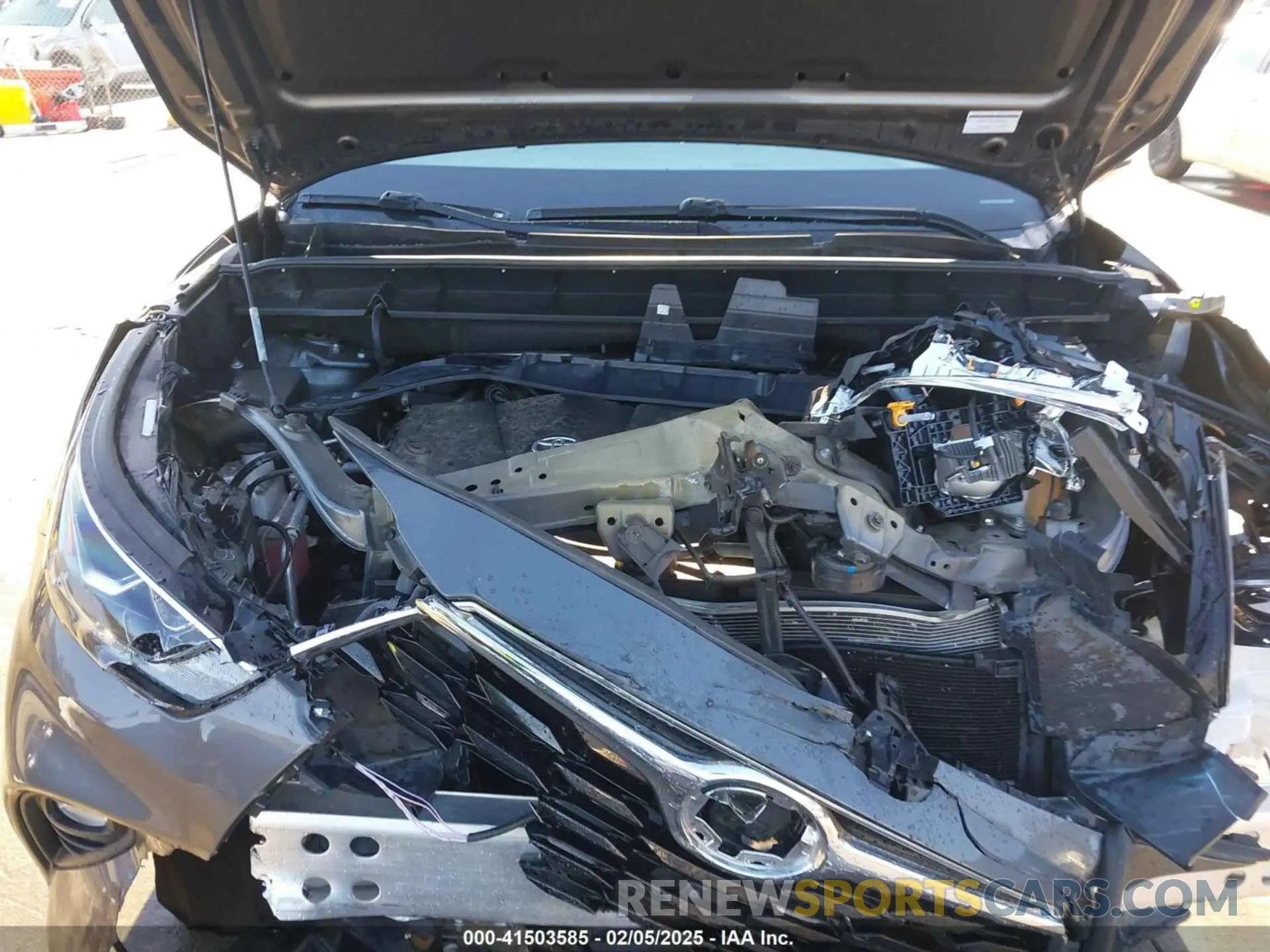 10 Photograph of a damaged car 5TDDZRBH6LS004148 TOYOTA HIGHLANDER 2020