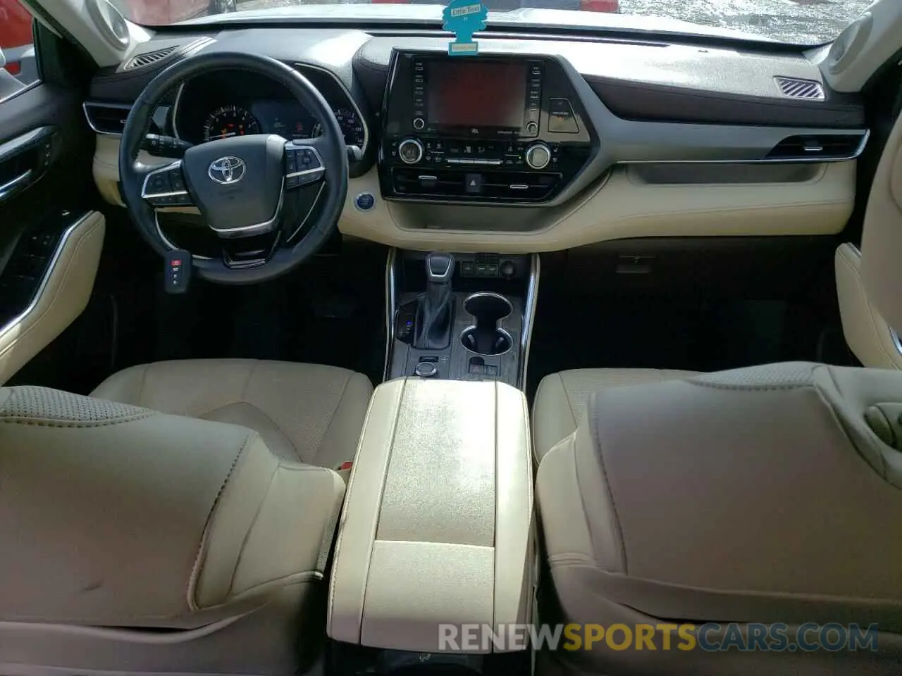 8 Photograph of a damaged car 5TDDZRBH6LS014016 TOYOTA HIGHLANDER 2020