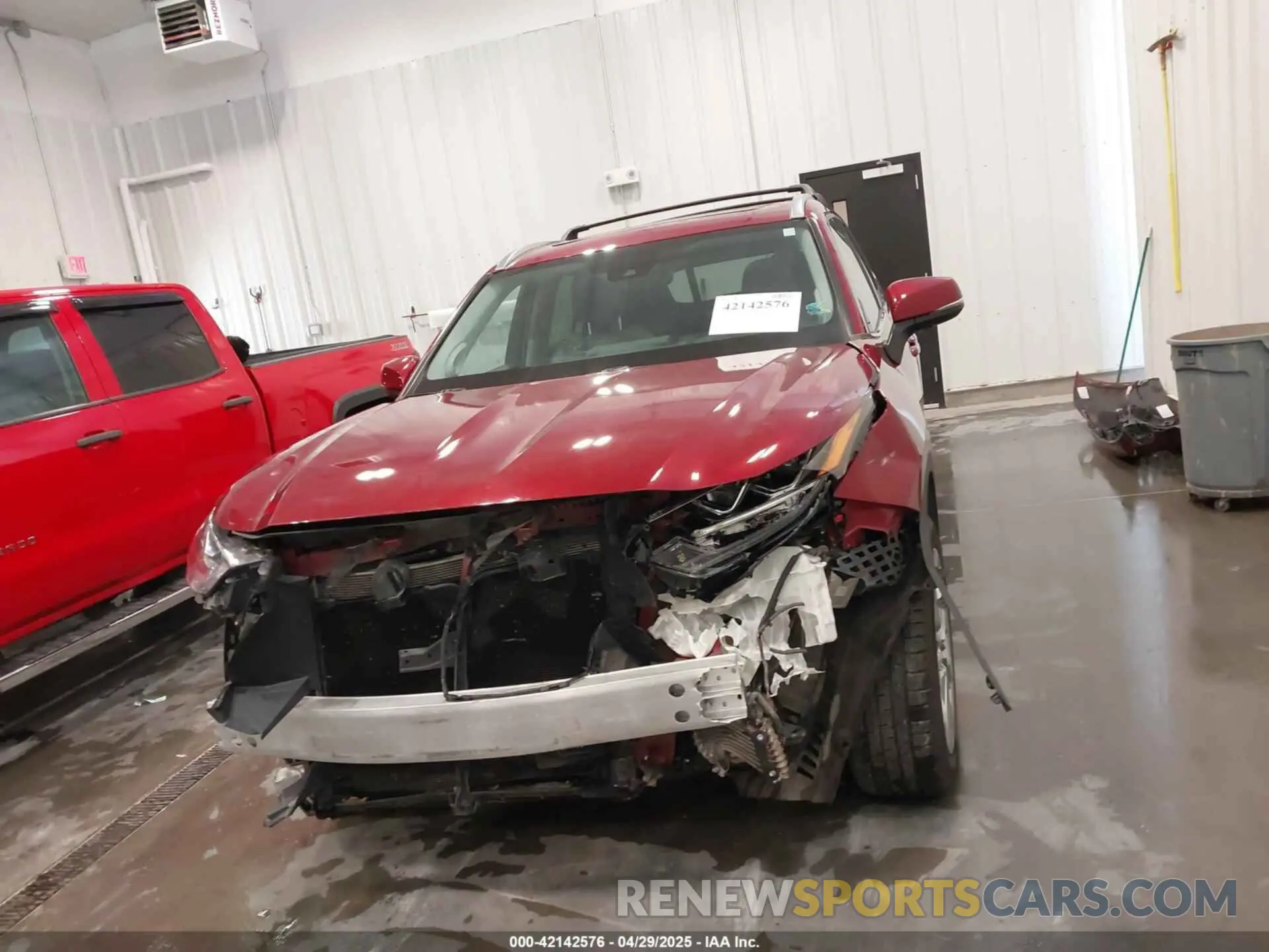 12 Photograph of a damaged car 5TDDZRBH6LS014713 TOYOTA HIGHLANDER 2020