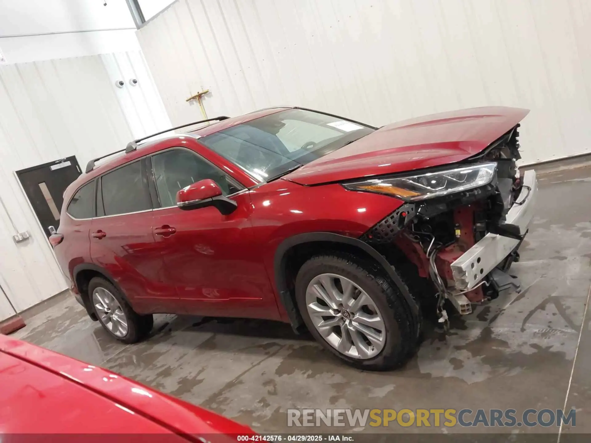 13 Photograph of a damaged car 5TDDZRBH6LS014713 TOYOTA HIGHLANDER 2020