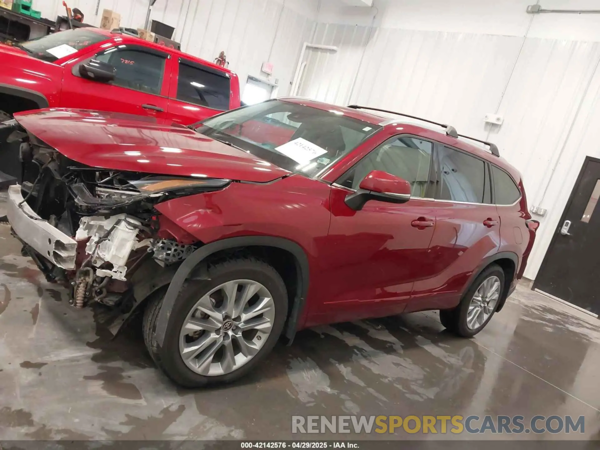 14 Photograph of a damaged car 5TDDZRBH6LS014713 TOYOTA HIGHLANDER 2020