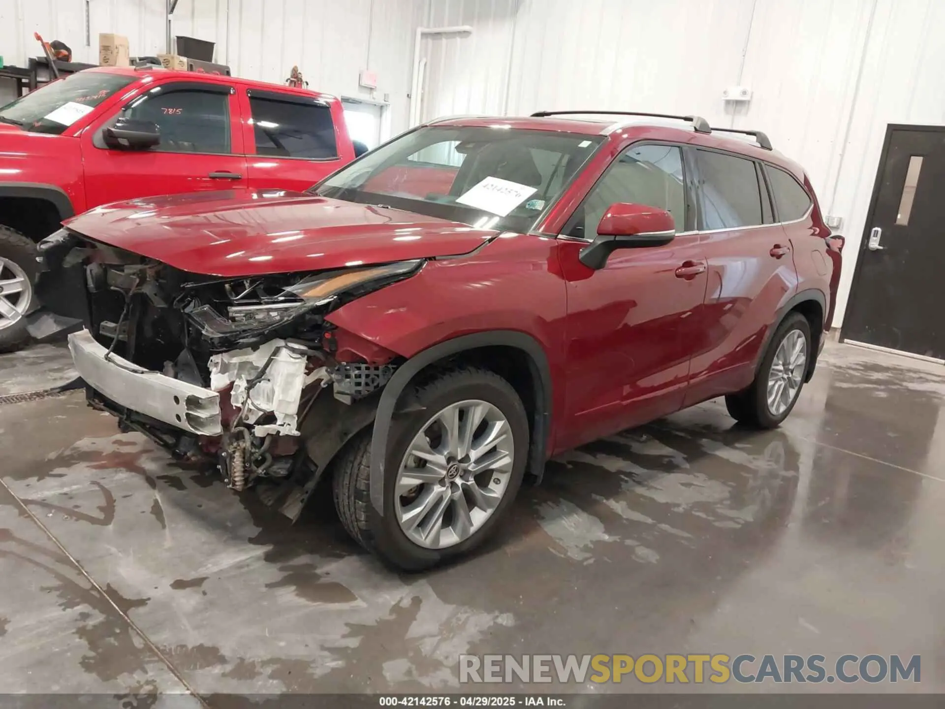 2 Photograph of a damaged car 5TDDZRBH6LS014713 TOYOTA HIGHLANDER 2020