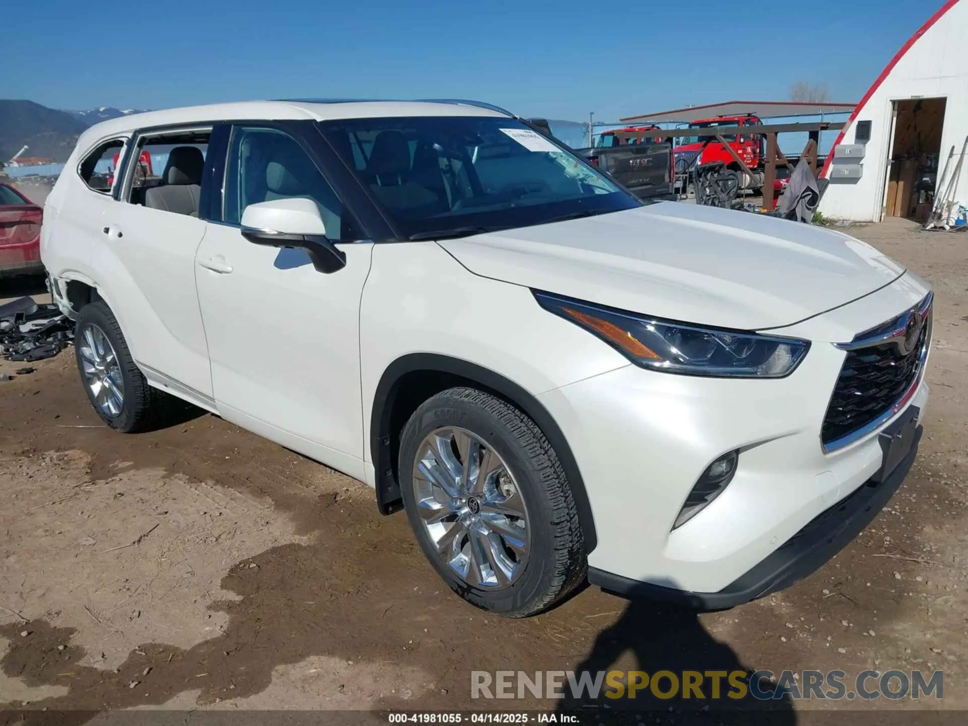 1 Photograph of a damaged car 5TDDZRBH6LS051695 TOYOTA HIGHLANDER 2020