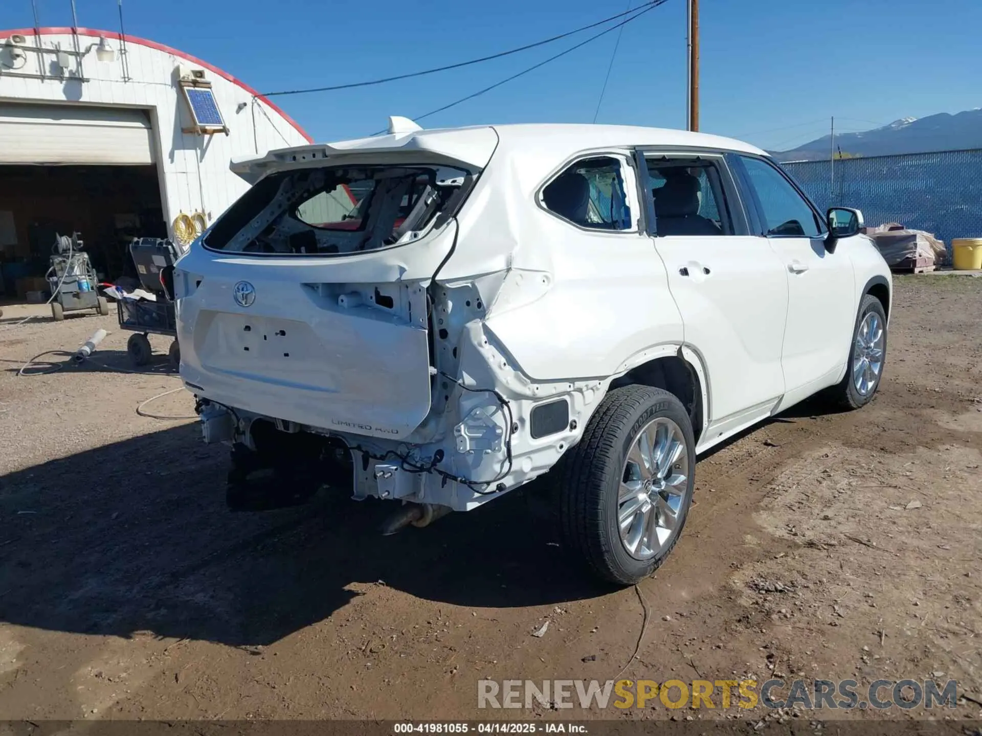 6 Photograph of a damaged car 5TDDZRBH6LS051695 TOYOTA HIGHLANDER 2020