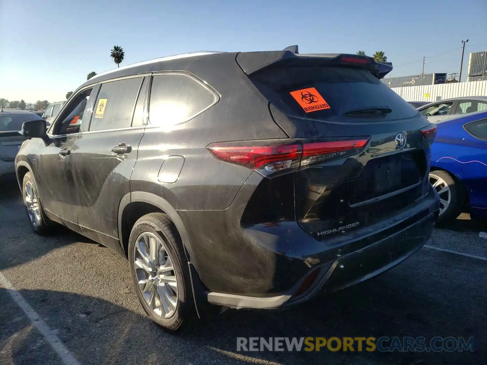 3 Photograph of a damaged car 5TDDZRBH7LS007642 TOYOTA HIGHLANDER 2020