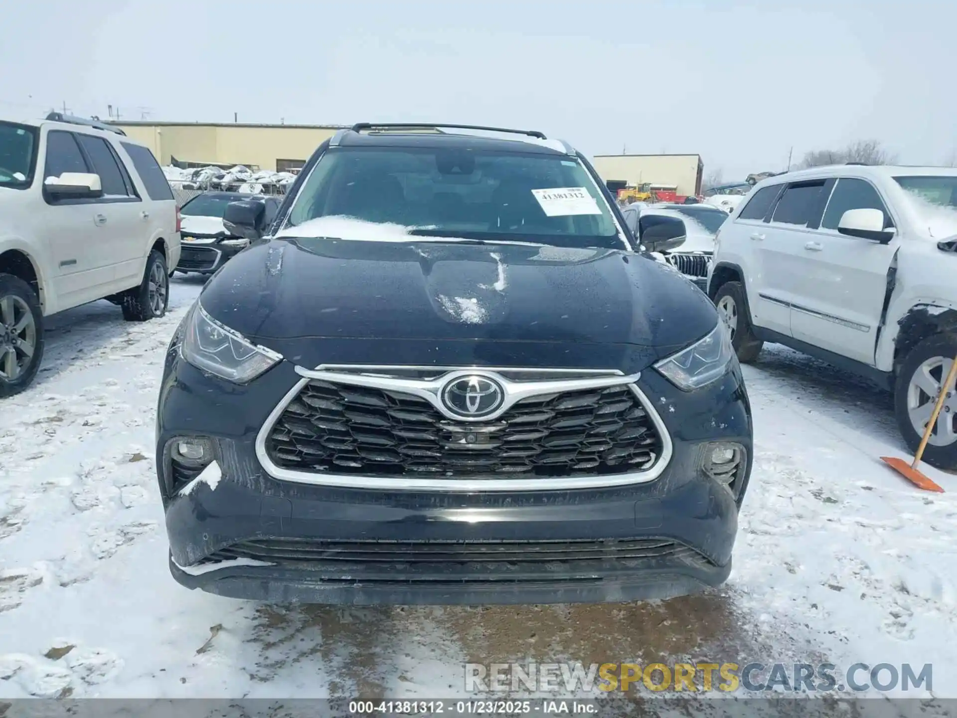 12 Photograph of a damaged car 5TDDZRBH7LS015210 TOYOTA HIGHLANDER 2020