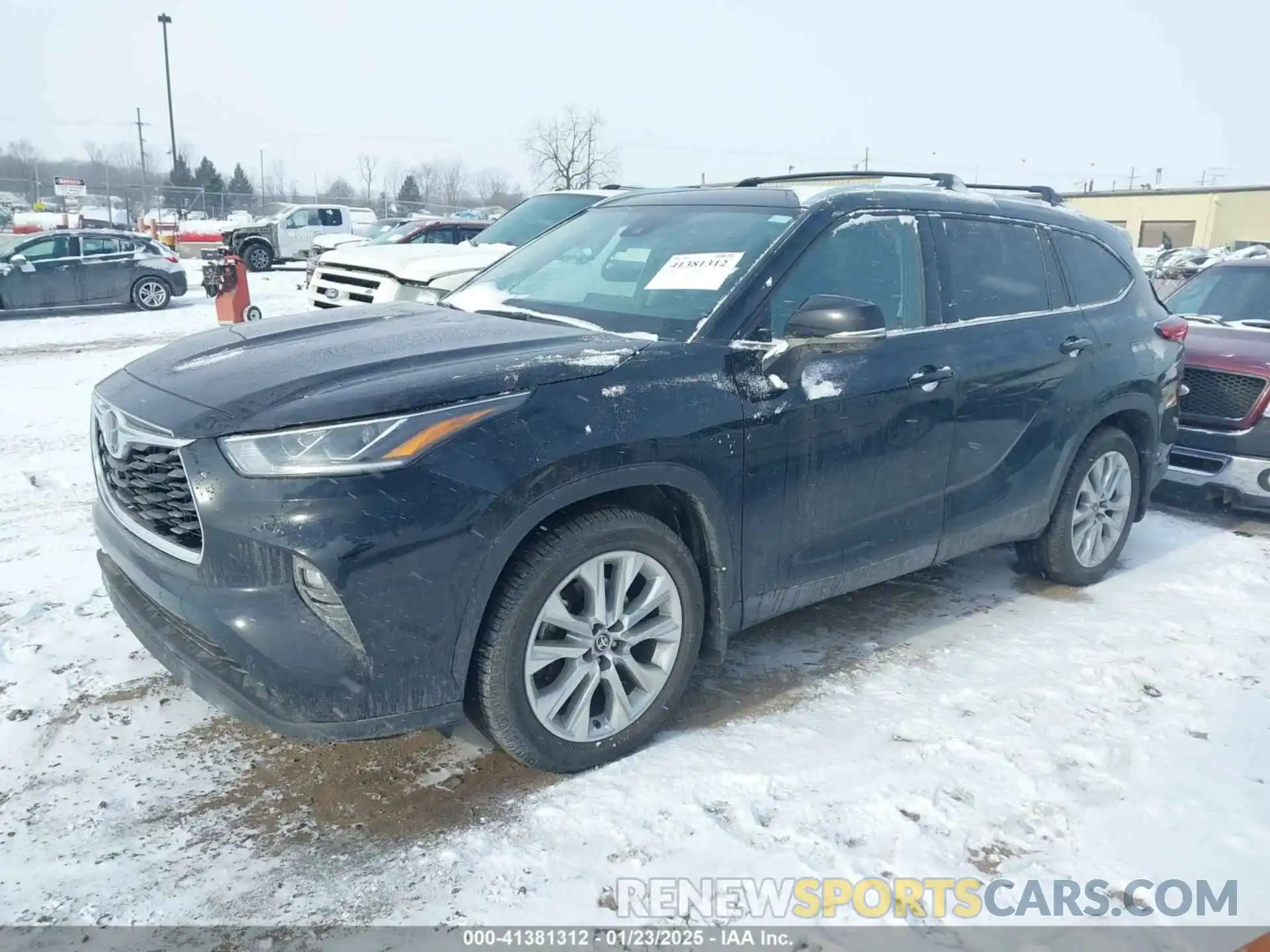 2 Photograph of a damaged car 5TDDZRBH7LS015210 TOYOTA HIGHLANDER 2020