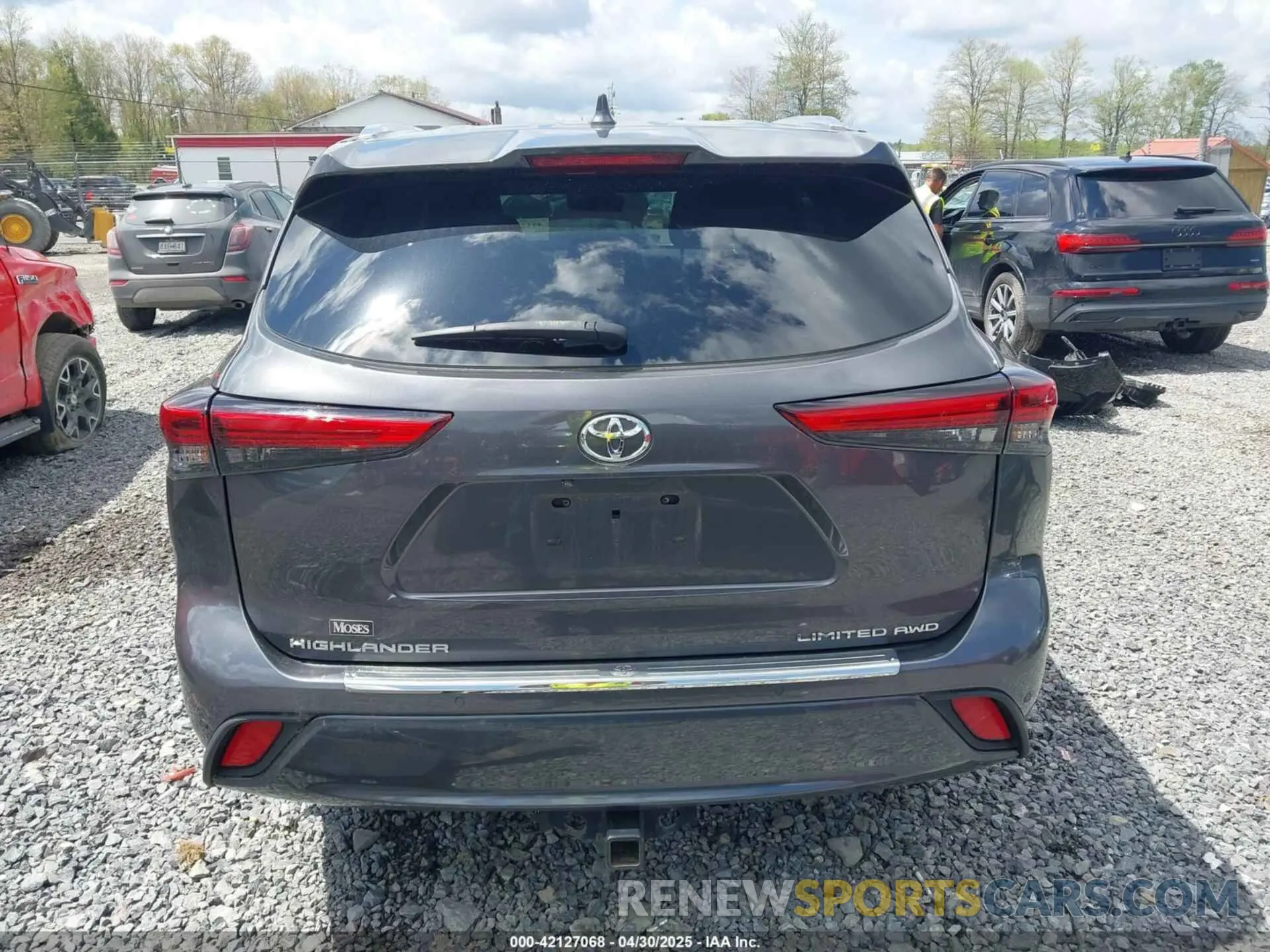 16 Photograph of a damaged car 5TDDZRBH7LS015529 TOYOTA HIGHLANDER 2020