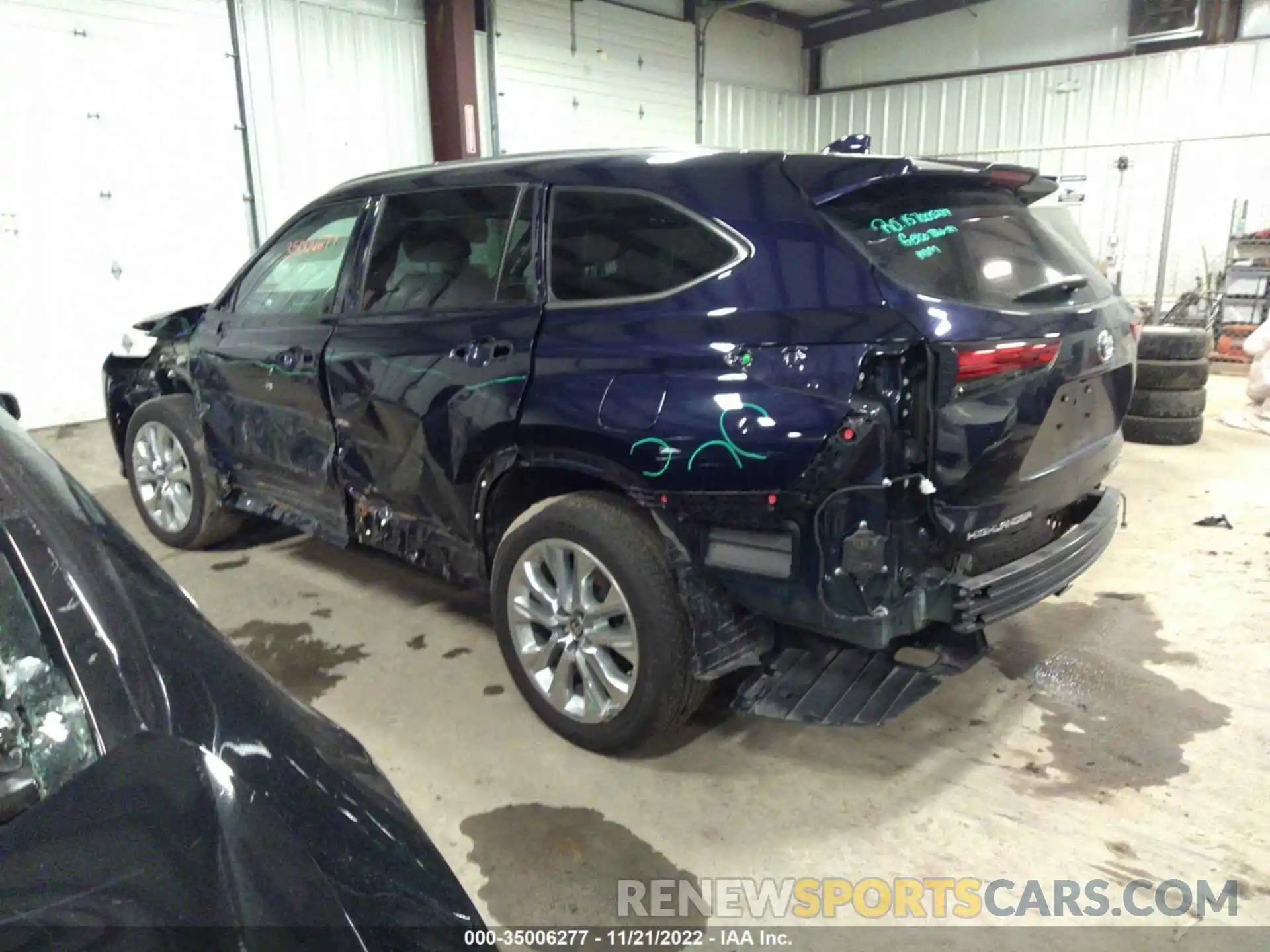 3 Photograph of a damaged car 5TDDZRBH8LS003311 TOYOTA HIGHLANDER 2020