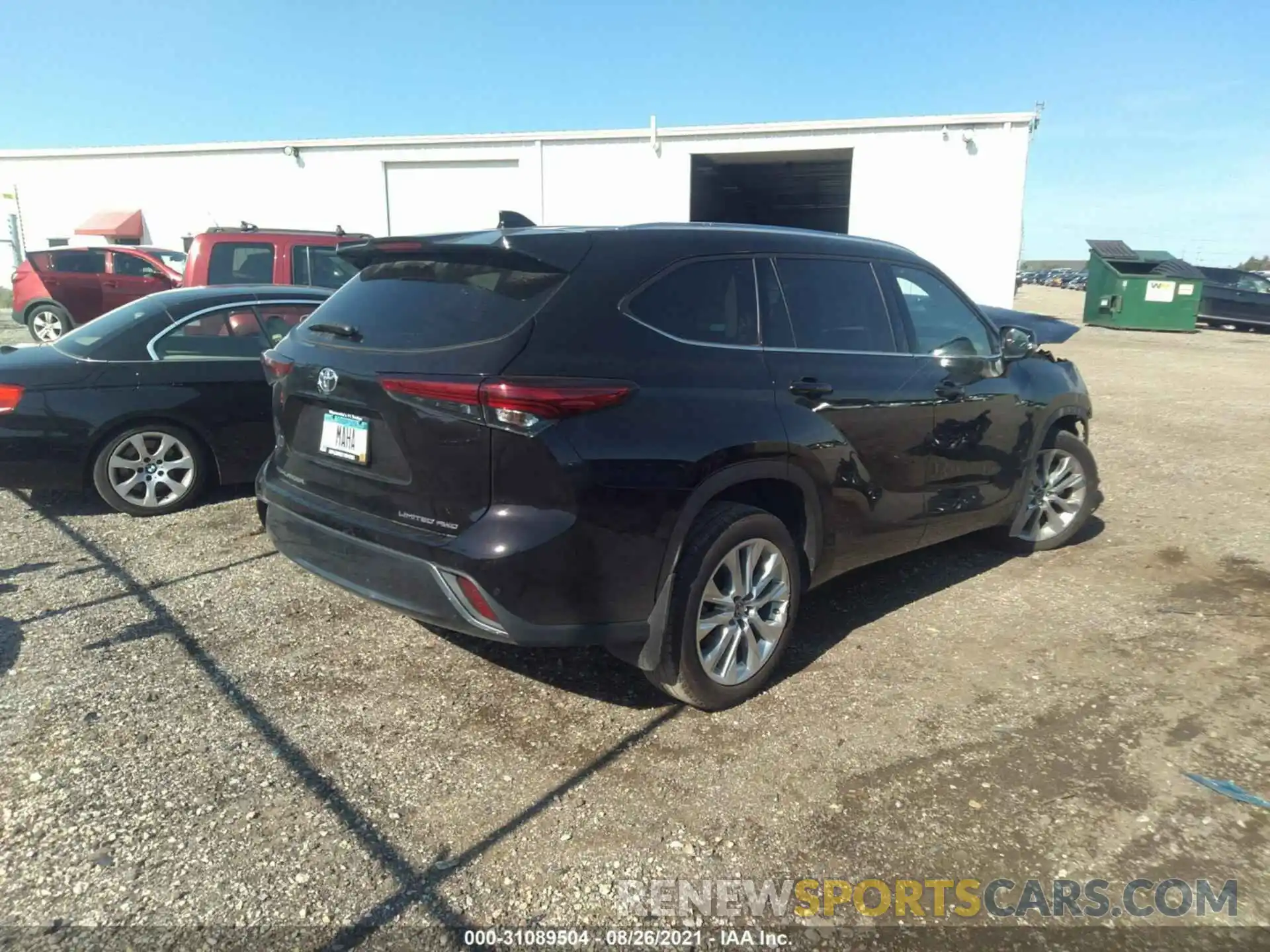 4 Photograph of a damaged car 5TDDZRBH8LS016091 TOYOTA HIGHLANDER 2020