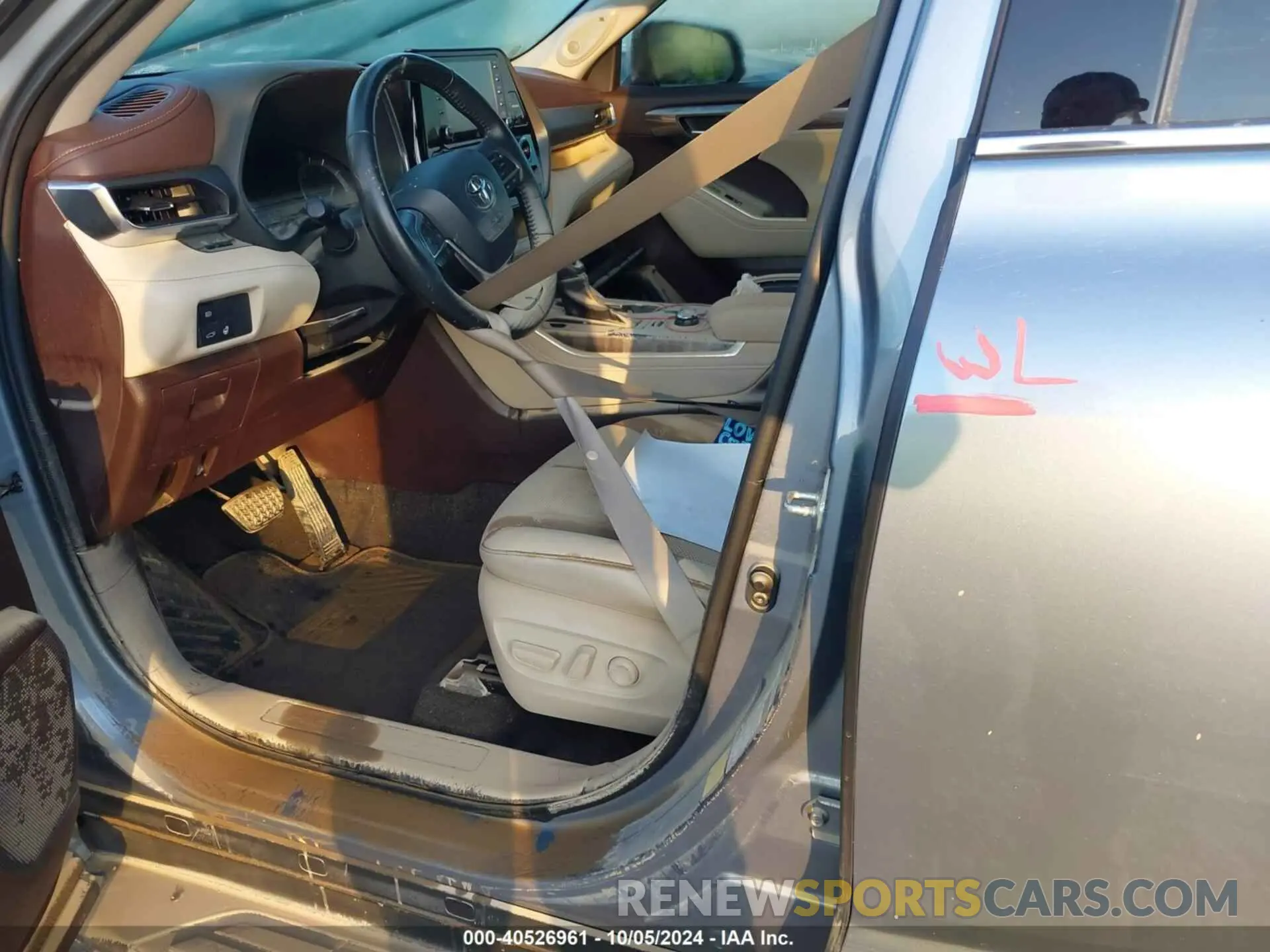 6 Photograph of a damaged car 5TDDZRBH8LS041380 TOYOTA HIGHLANDER 2020