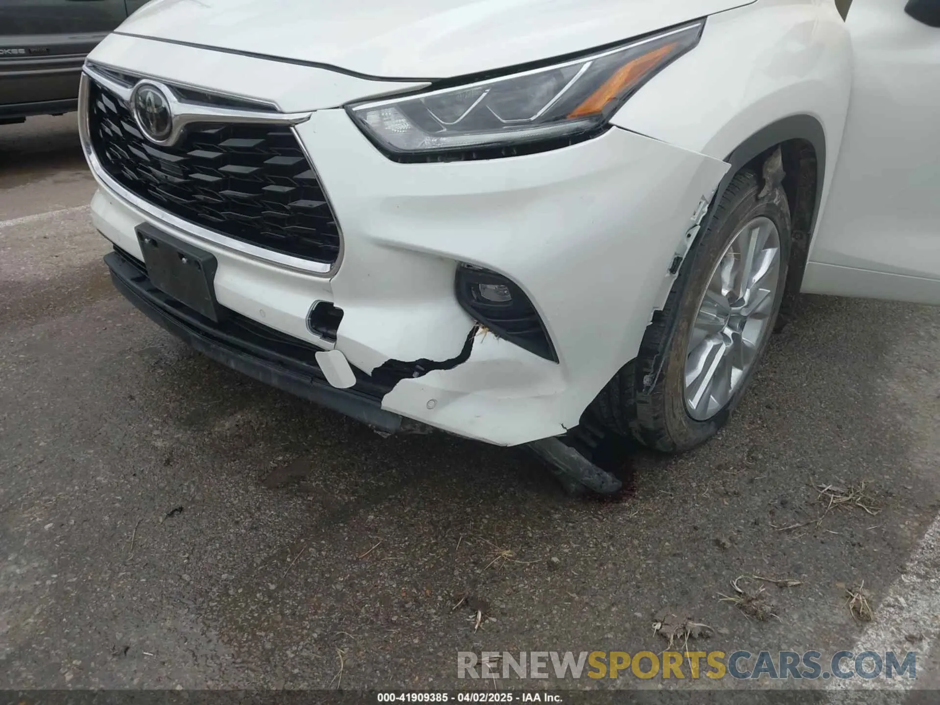 6 Photograph of a damaged car 5TDDZRBH9LS022482 TOYOTA HIGHLANDER 2020