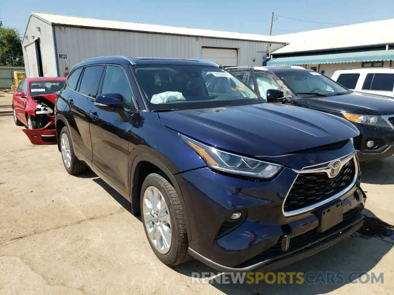 1 Photograph of a damaged car 5TDDZRBHXLS000779 TOYOTA HIGHLANDER 2020