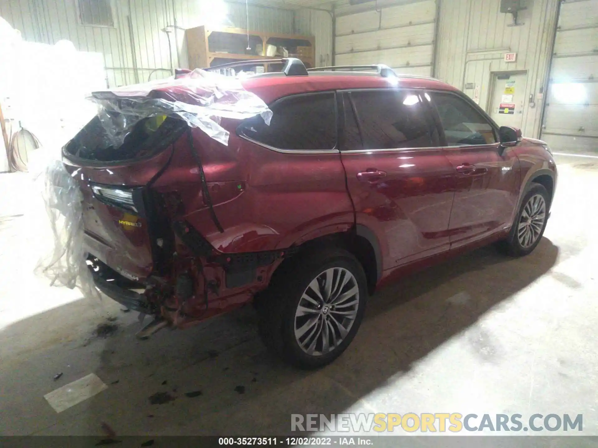 4 Photograph of a damaged car 5TDEBRCH1LS001018 TOYOTA HIGHLANDER 2020