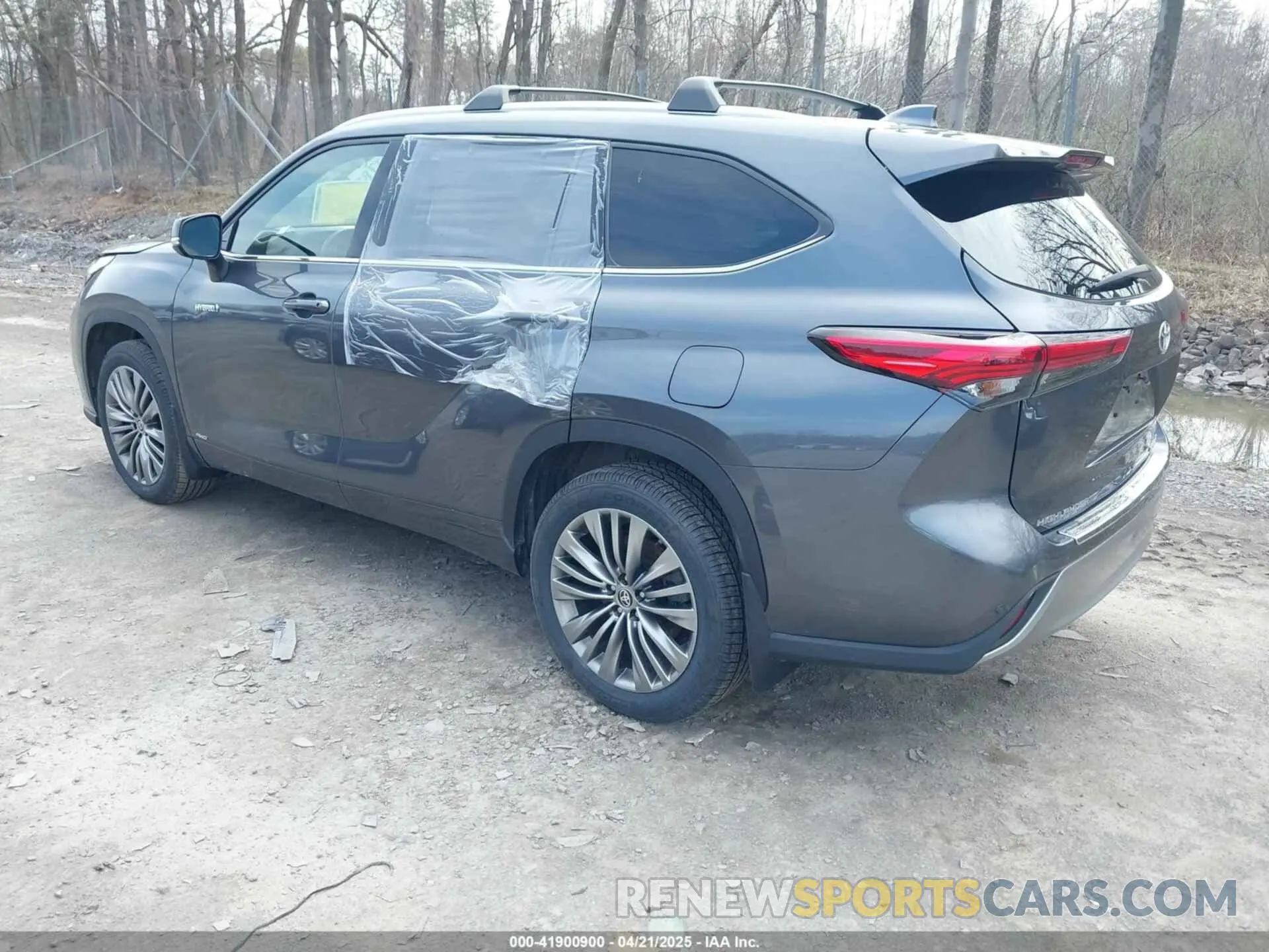 3 Photograph of a damaged car 5TDEBRCH1LS014092 TOYOTA HIGHLANDER 2020