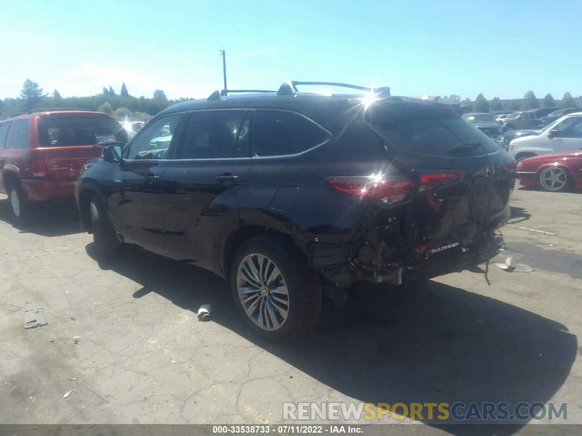 3 Photograph of a damaged car 5TDEBRCH2LS012819 TOYOTA HIGHLANDER 2020