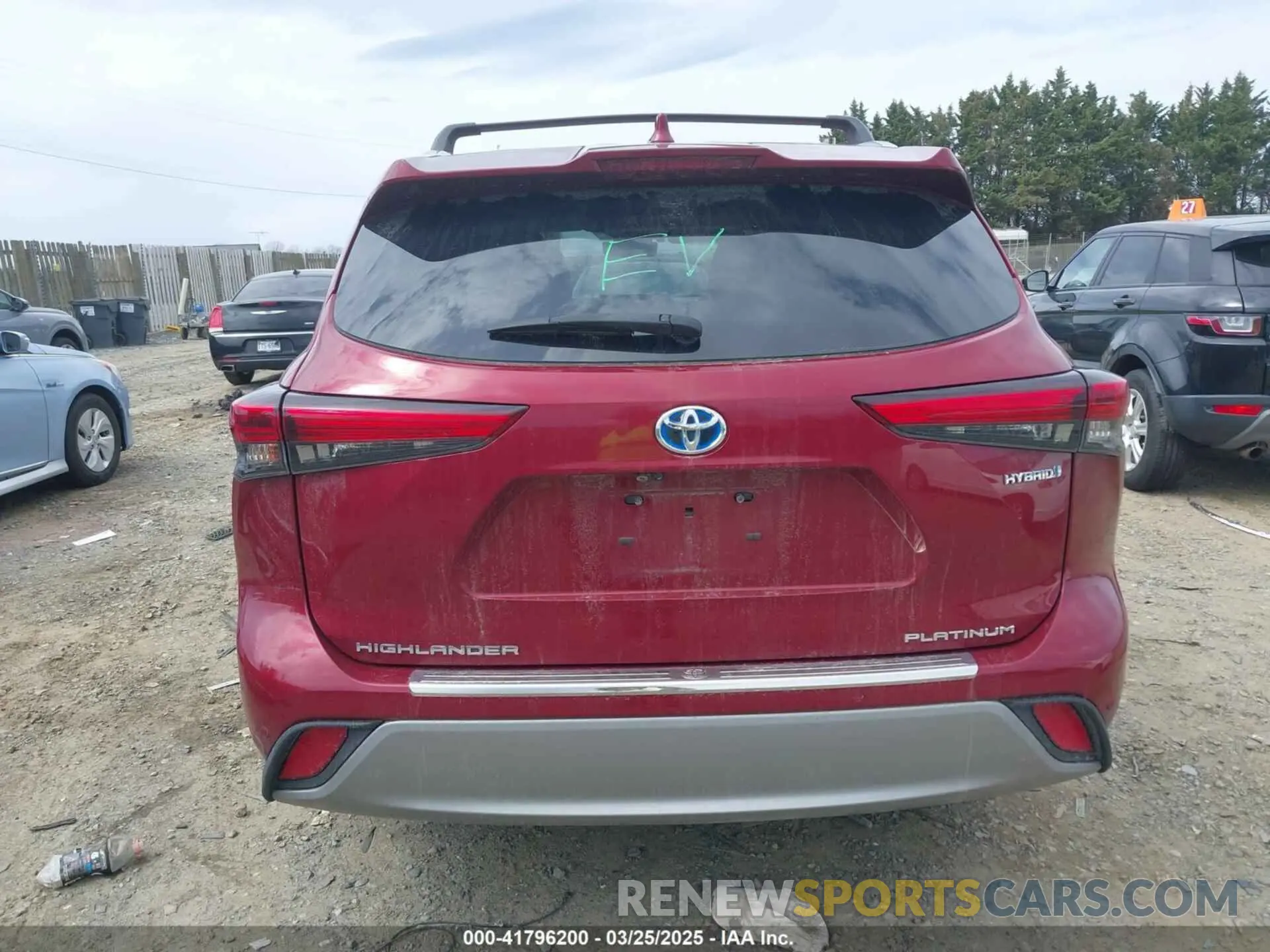 17 Photograph of a damaged car 5TDEBRCH3LS003336 TOYOTA HIGHLANDER 2020